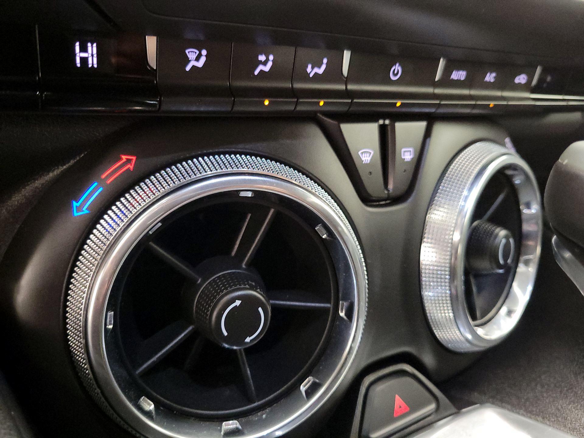 Thumbnail: 2018 Chevrolet Camaro - 16