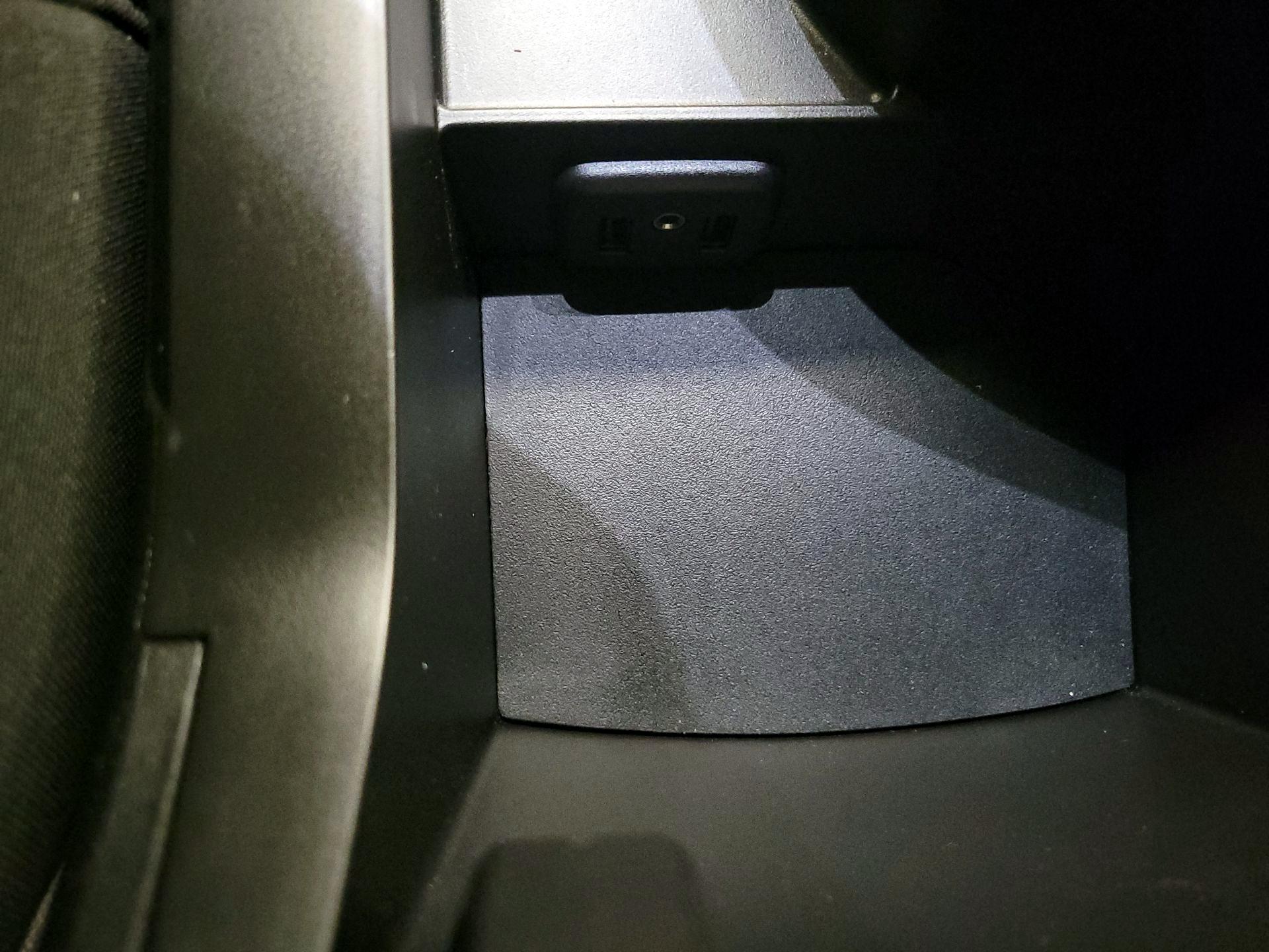 Thumbnail: 2018 Chevrolet Camaro - 18