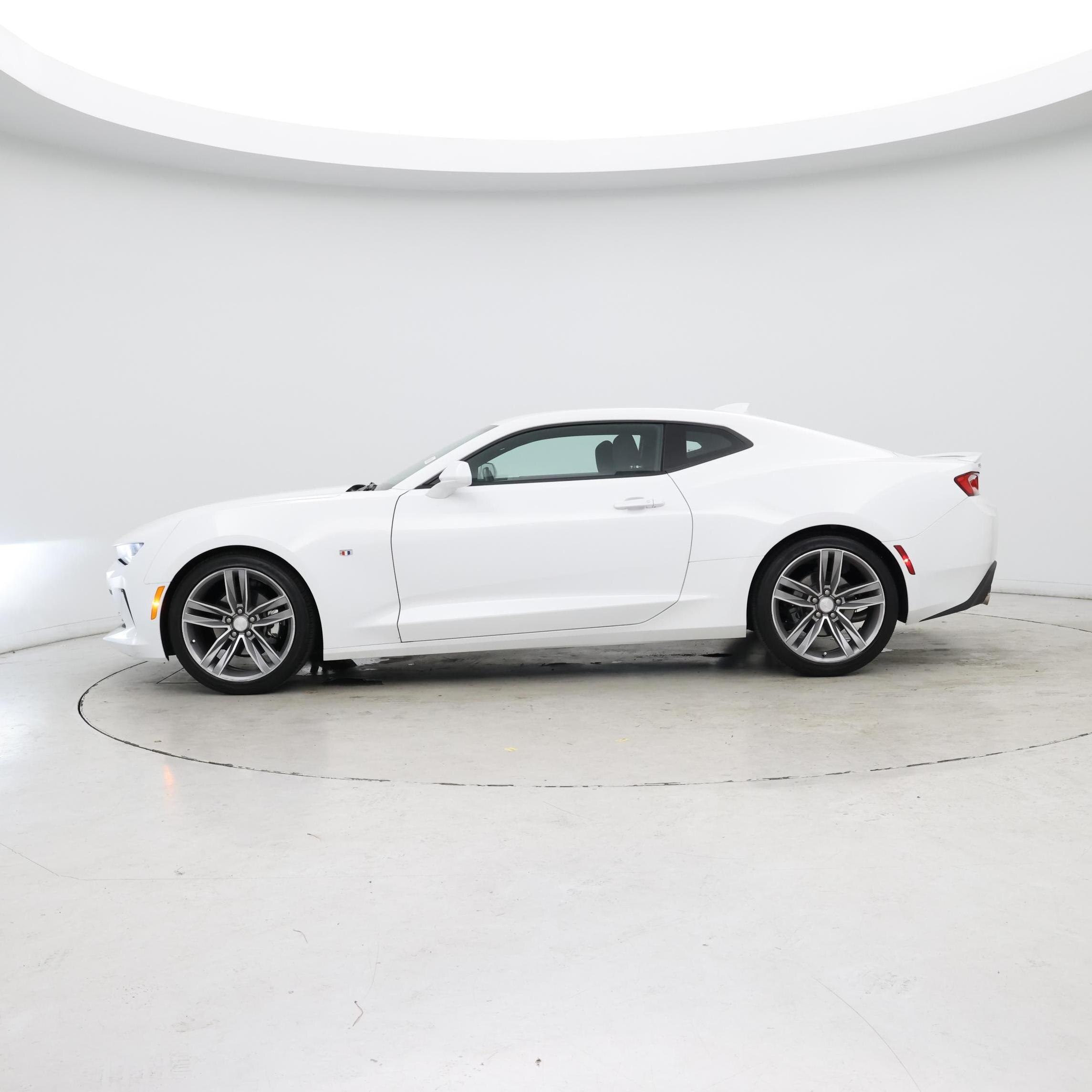 Thumbnail: 2018 Chevrolet Camaro - 3