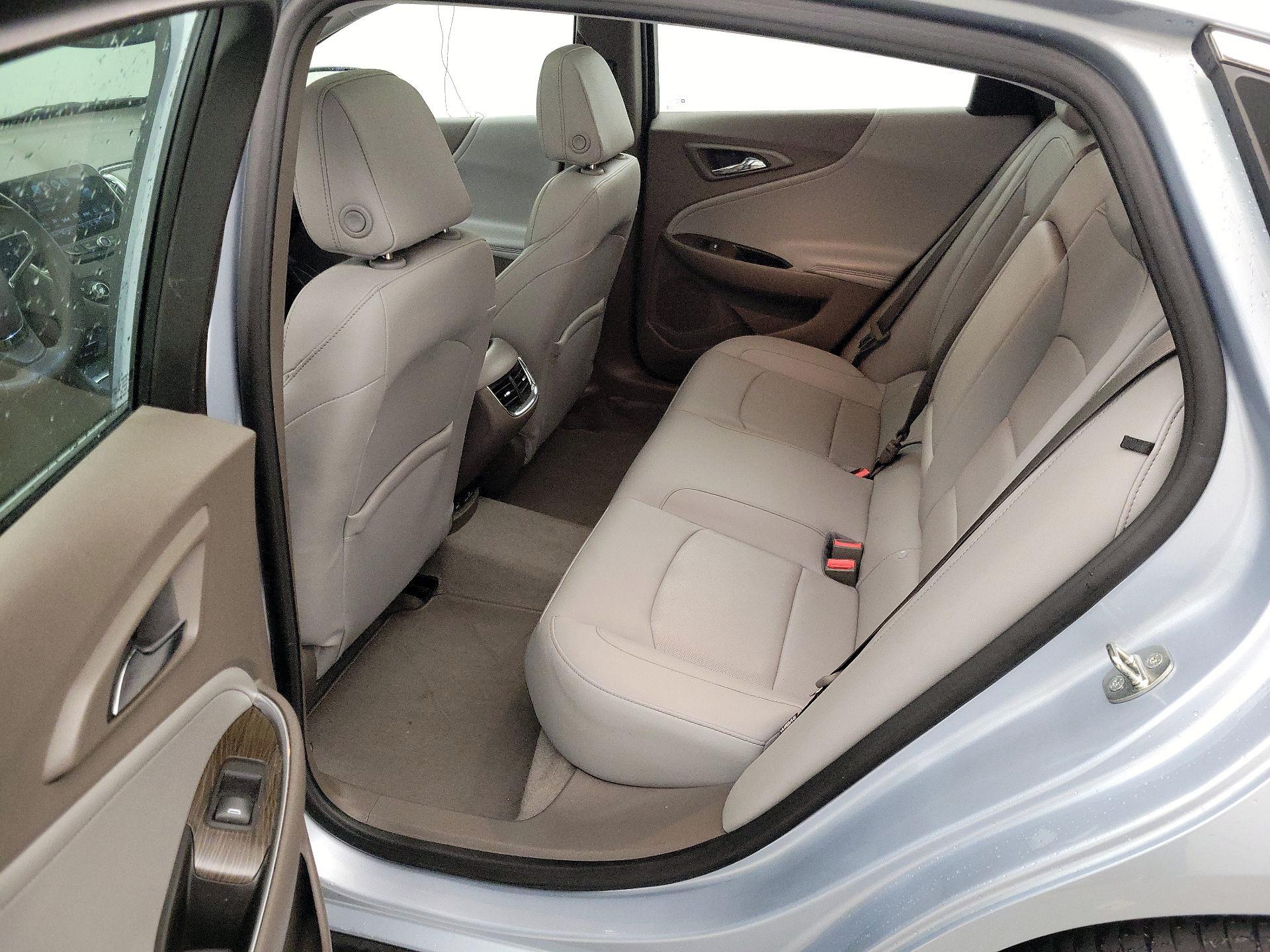 Thumbnail: 2017 Chevrolet Malibu - 20