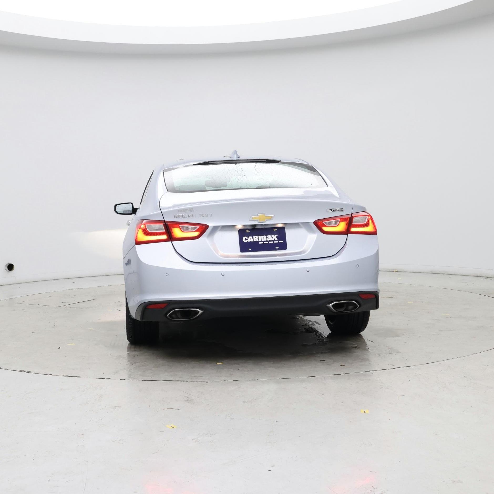 Thumbnail: 2017 Chevrolet Malibu - 6