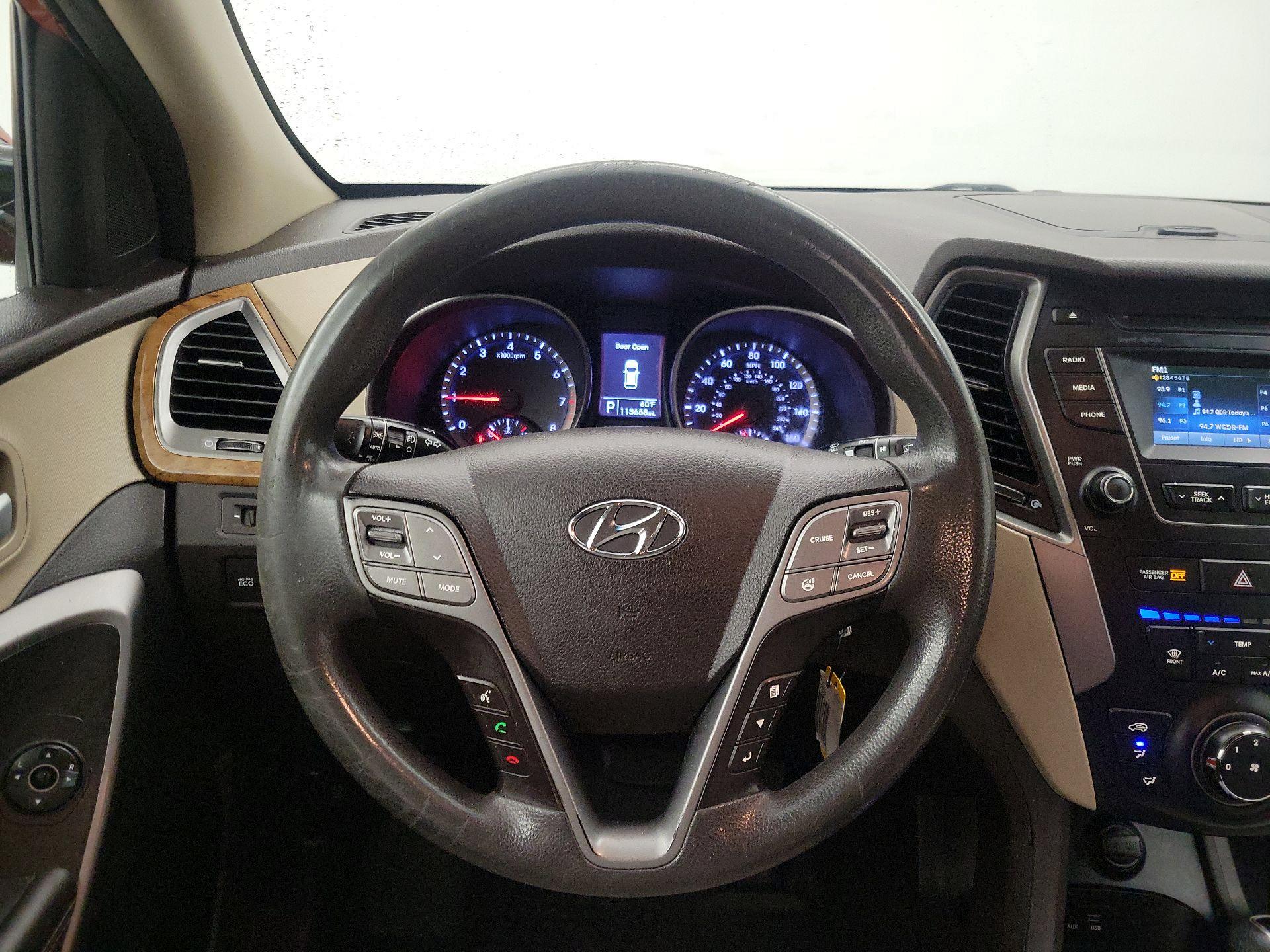 Thumbnail: 2016 Hyundai Santa Fe - 10