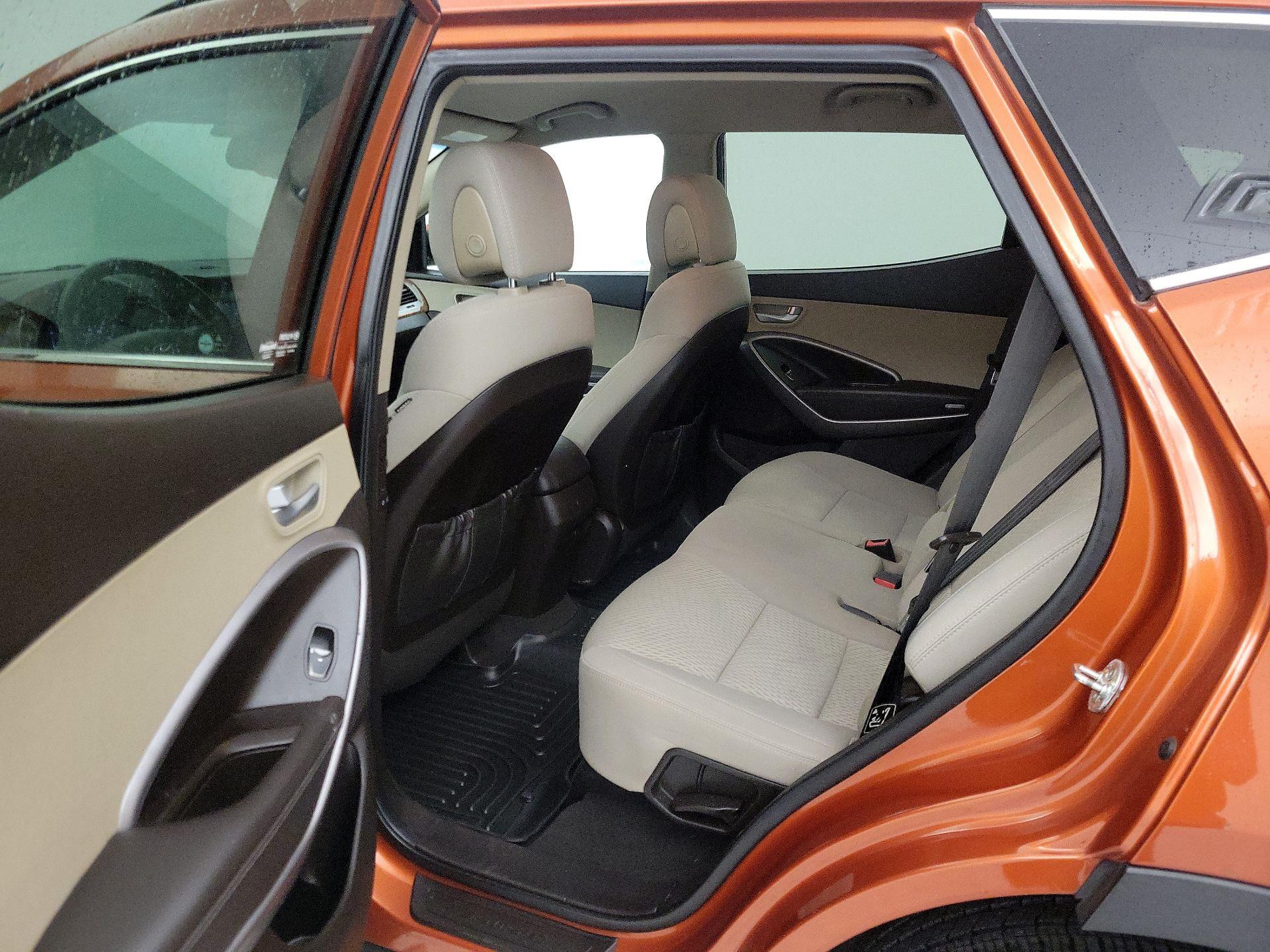 Thumbnail: 2016 Hyundai Santa Fe - 19