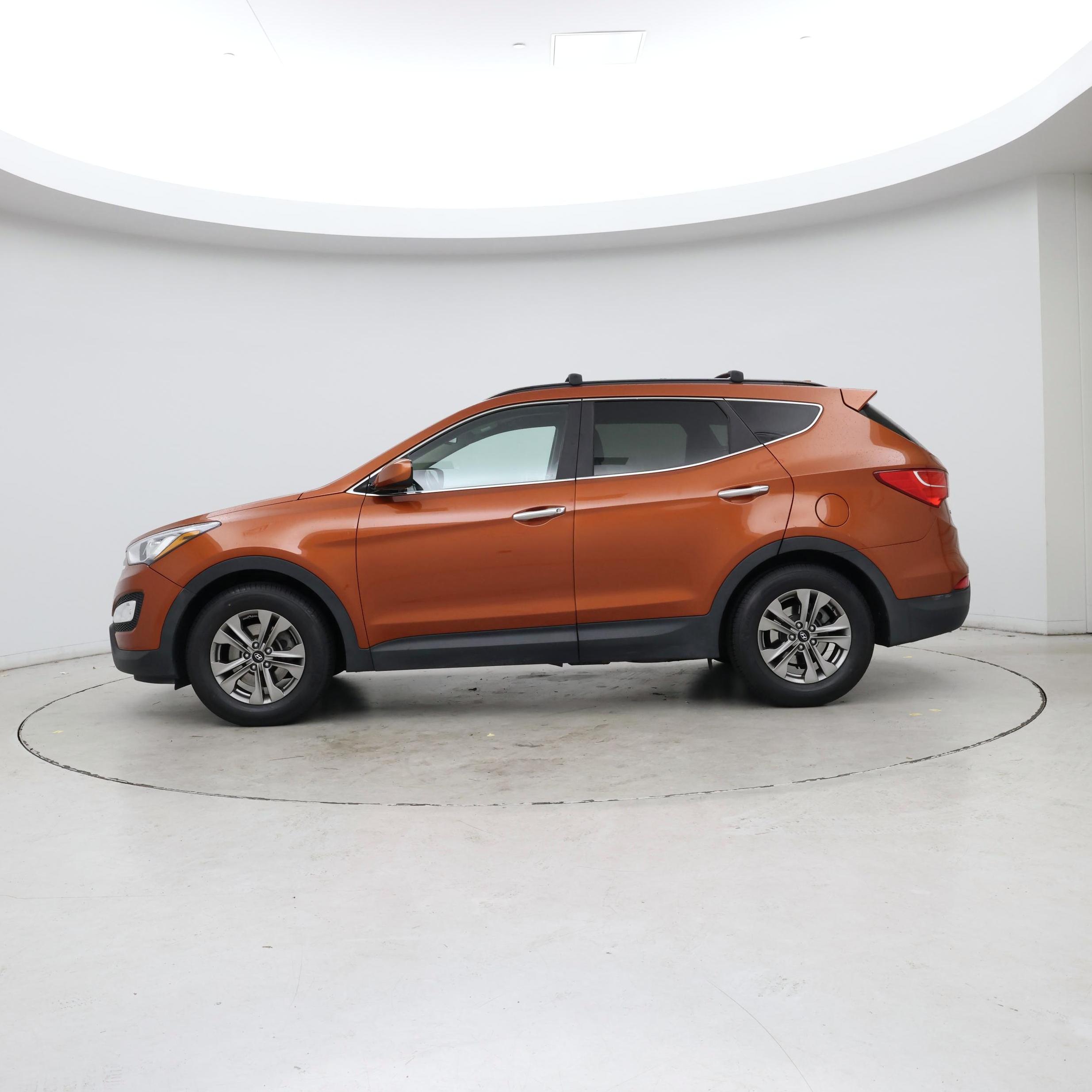 Thumbnail: 2016 Hyundai Santa Fe - 3
