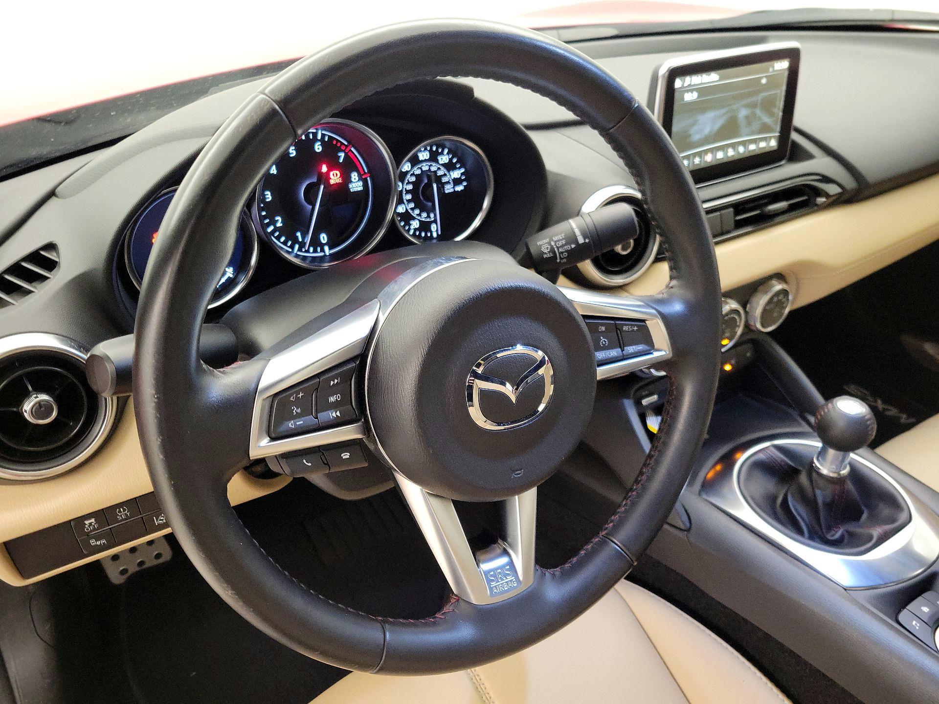 Thumbnail: 2017 Mazda MX-5 Miata - 10