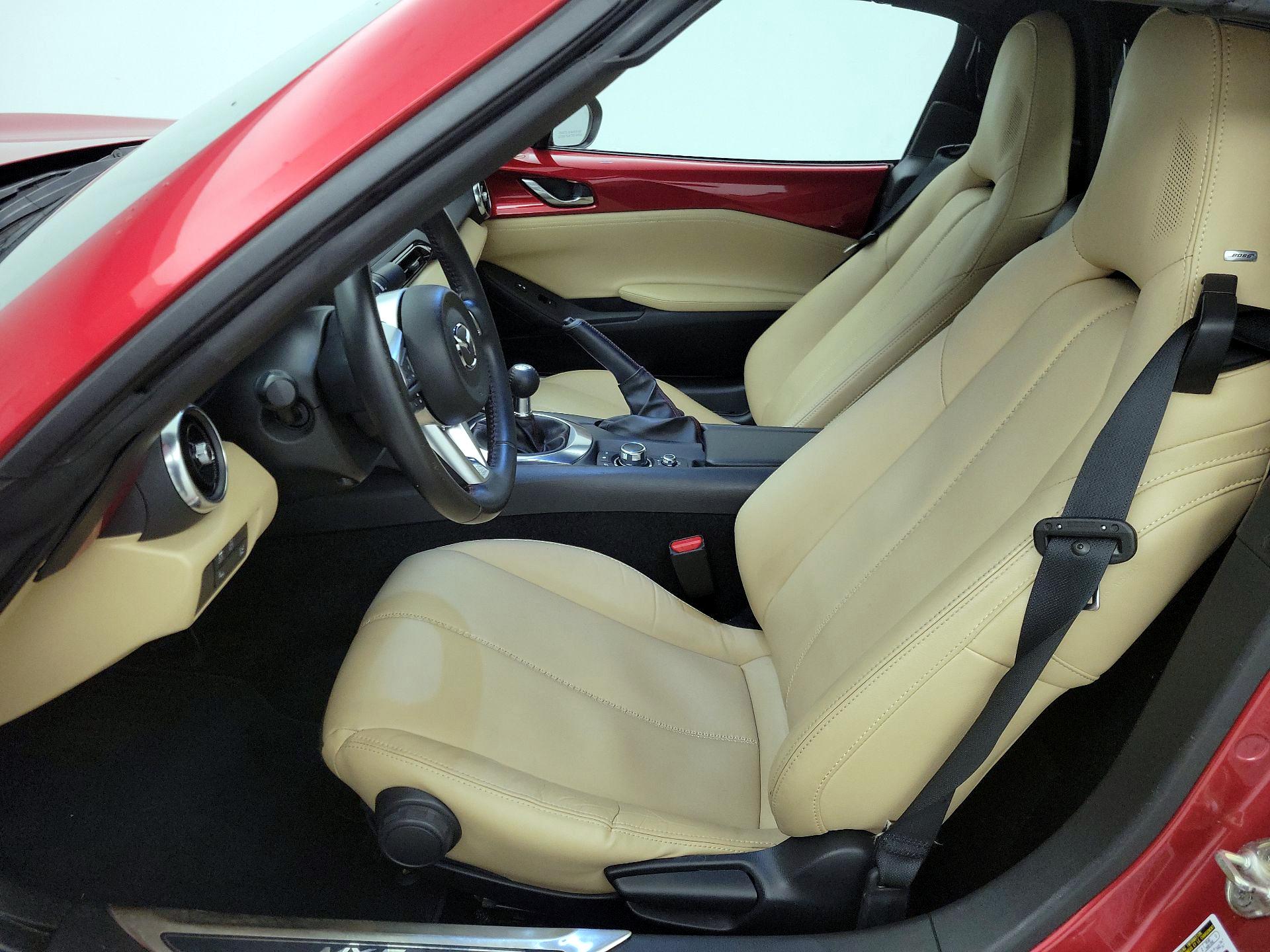 Thumbnail: 2017 Mazda MX-5 Miata - 11