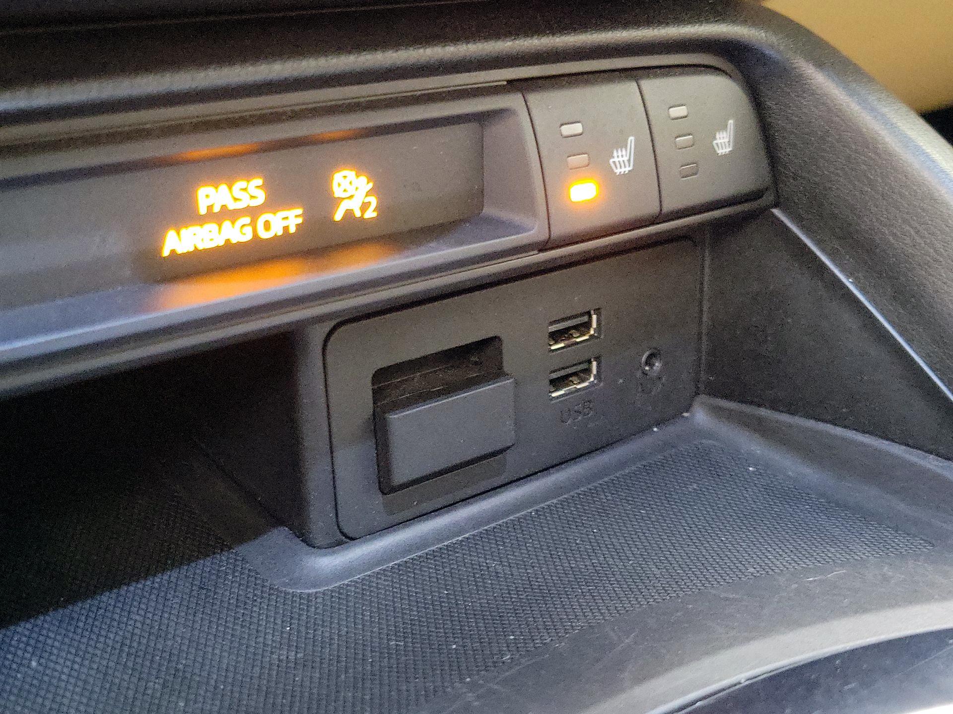 Thumbnail: 2017 Mazda MX-5 Miata - 17