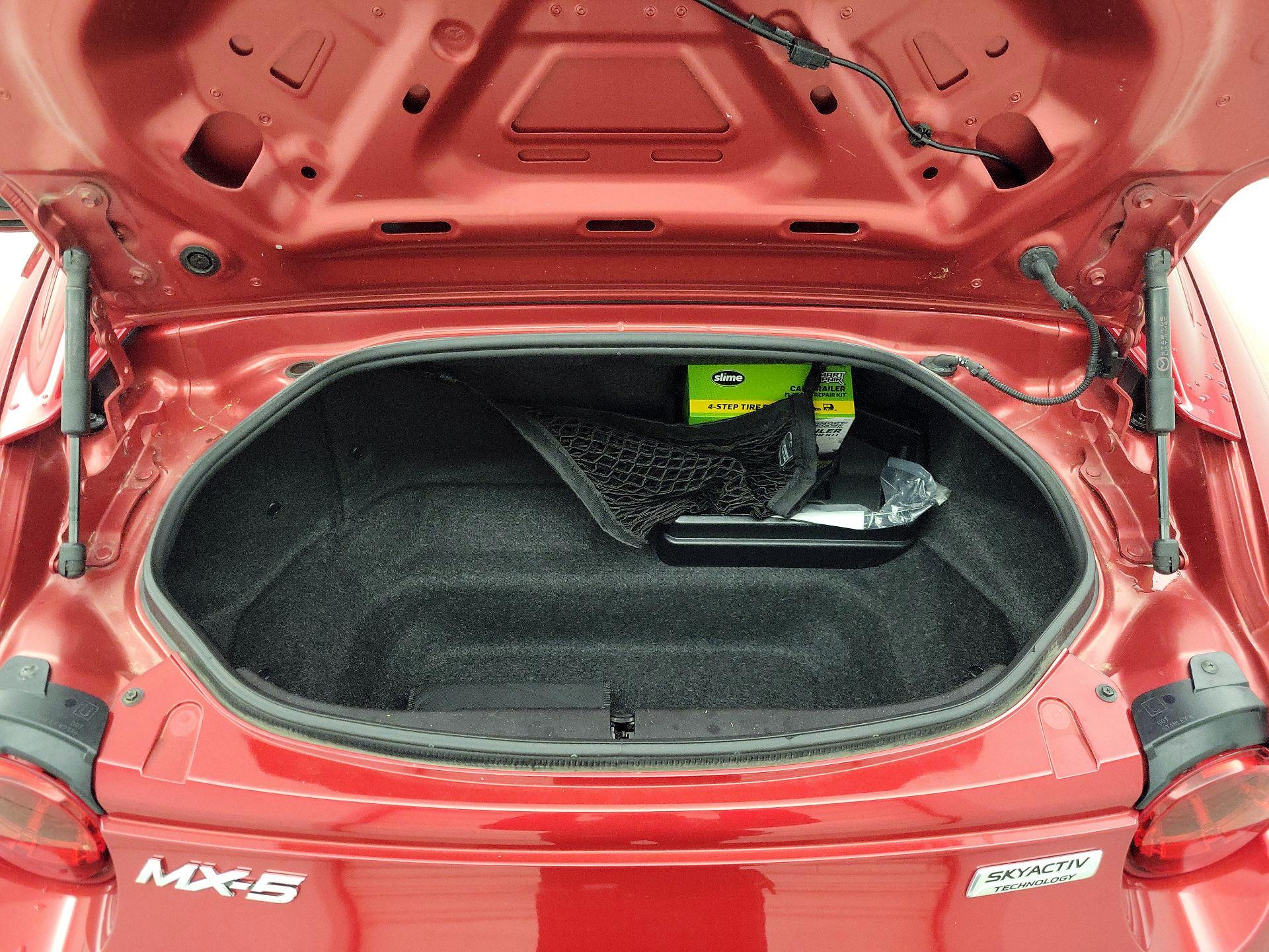 Thumbnail: 2017 Mazda MX-5 Miata - 18