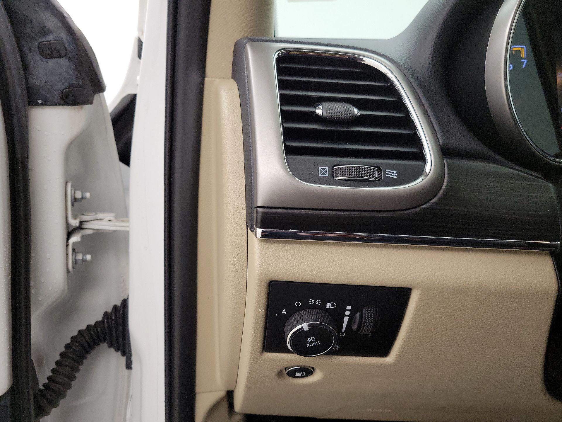 Thumbnail: 2021 Jeep Grand Cherokee - 13