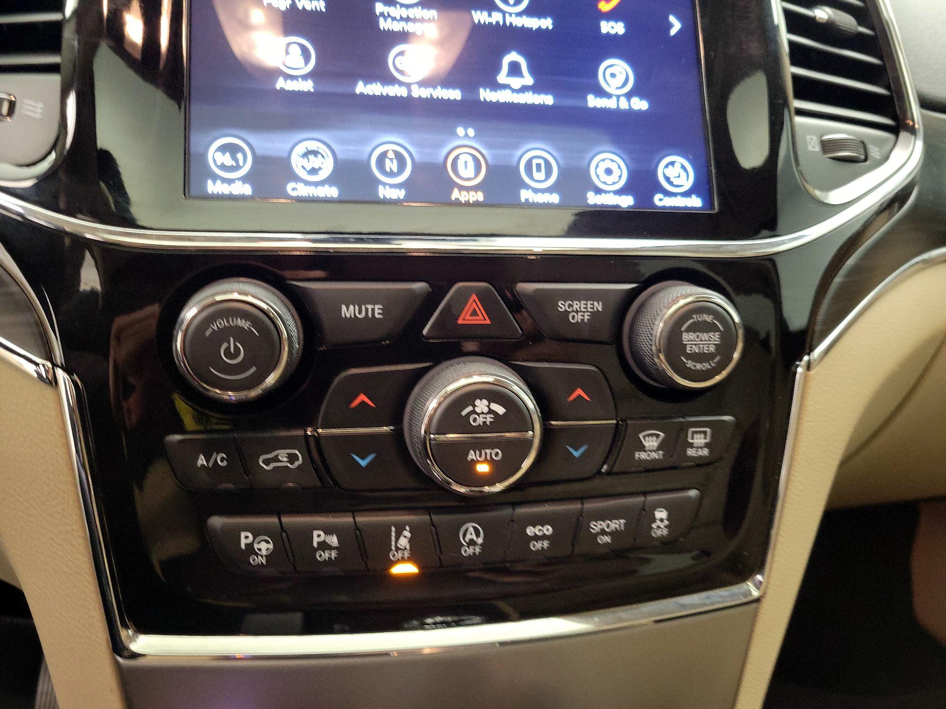 Thumbnail: 2021 Jeep Grand Cherokee - 17