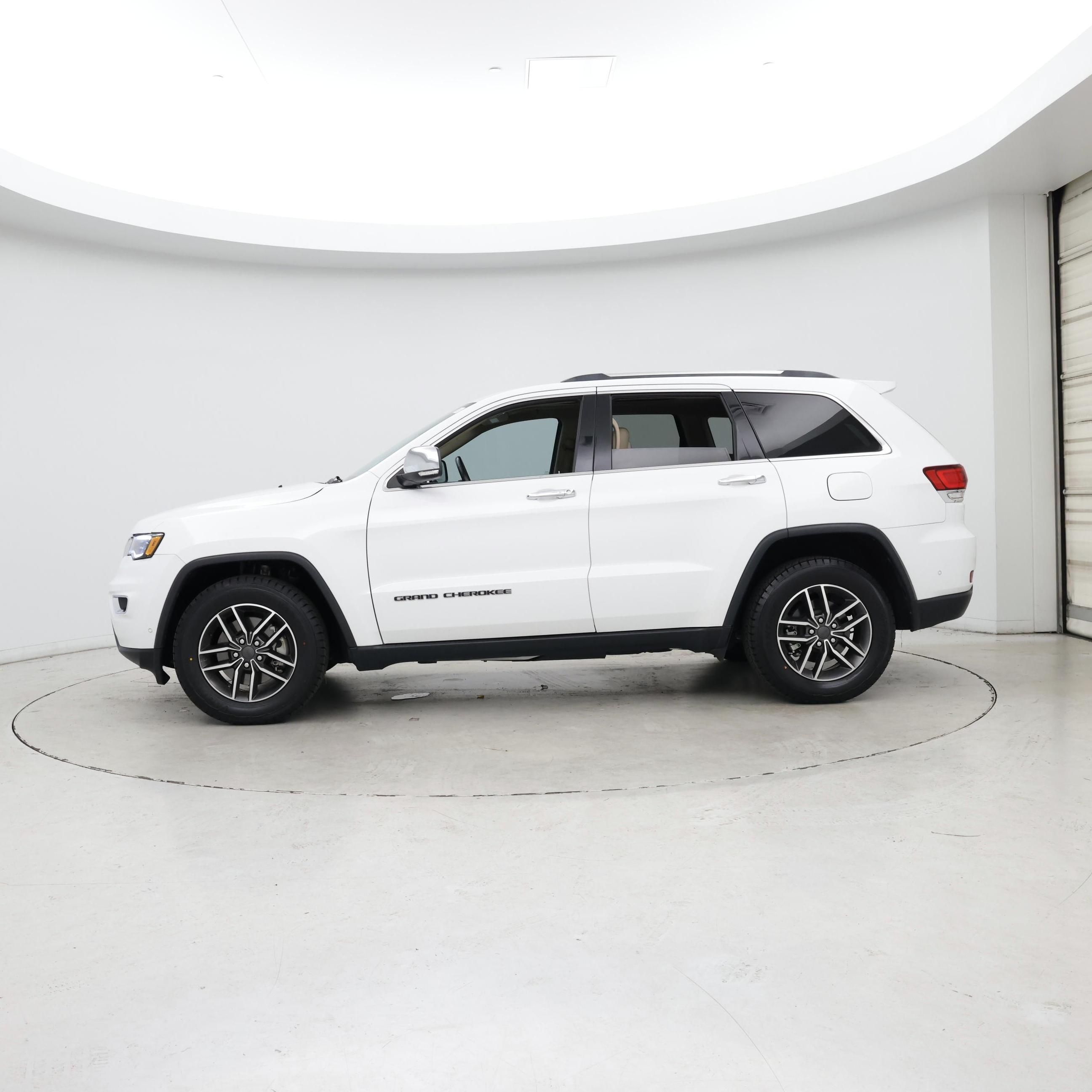 Thumbnail: 2021 Jeep Grand Cherokee - 3