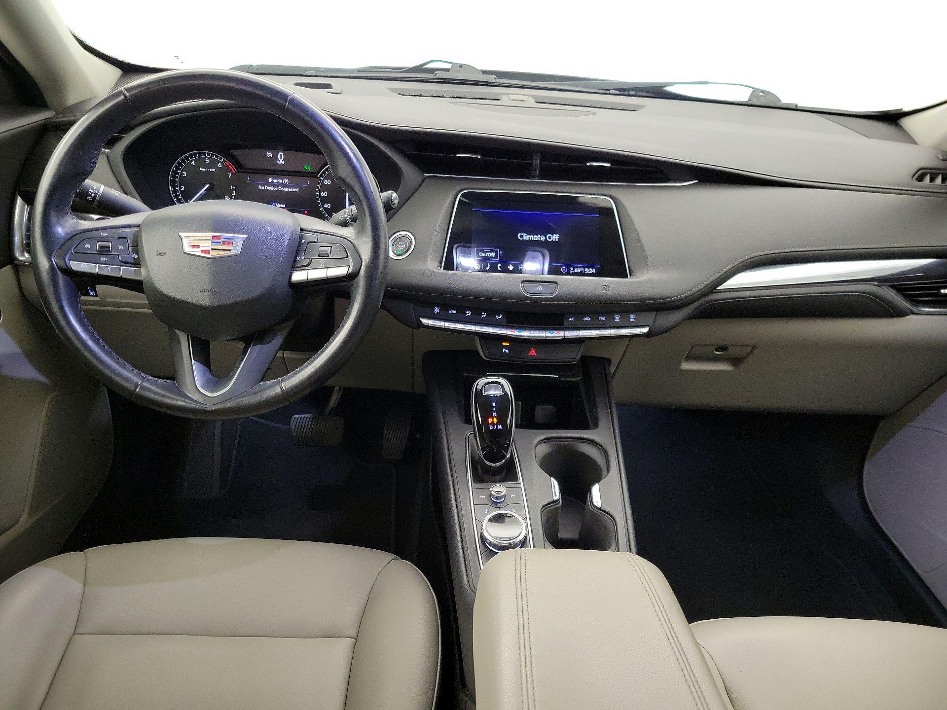 Thumbnail: 2020 Cadillac XT4 - 9