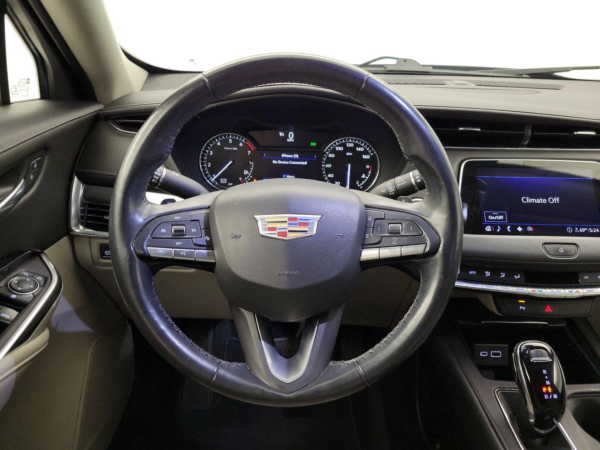 Thumbnail: 2020 Cadillac XT4 - 10