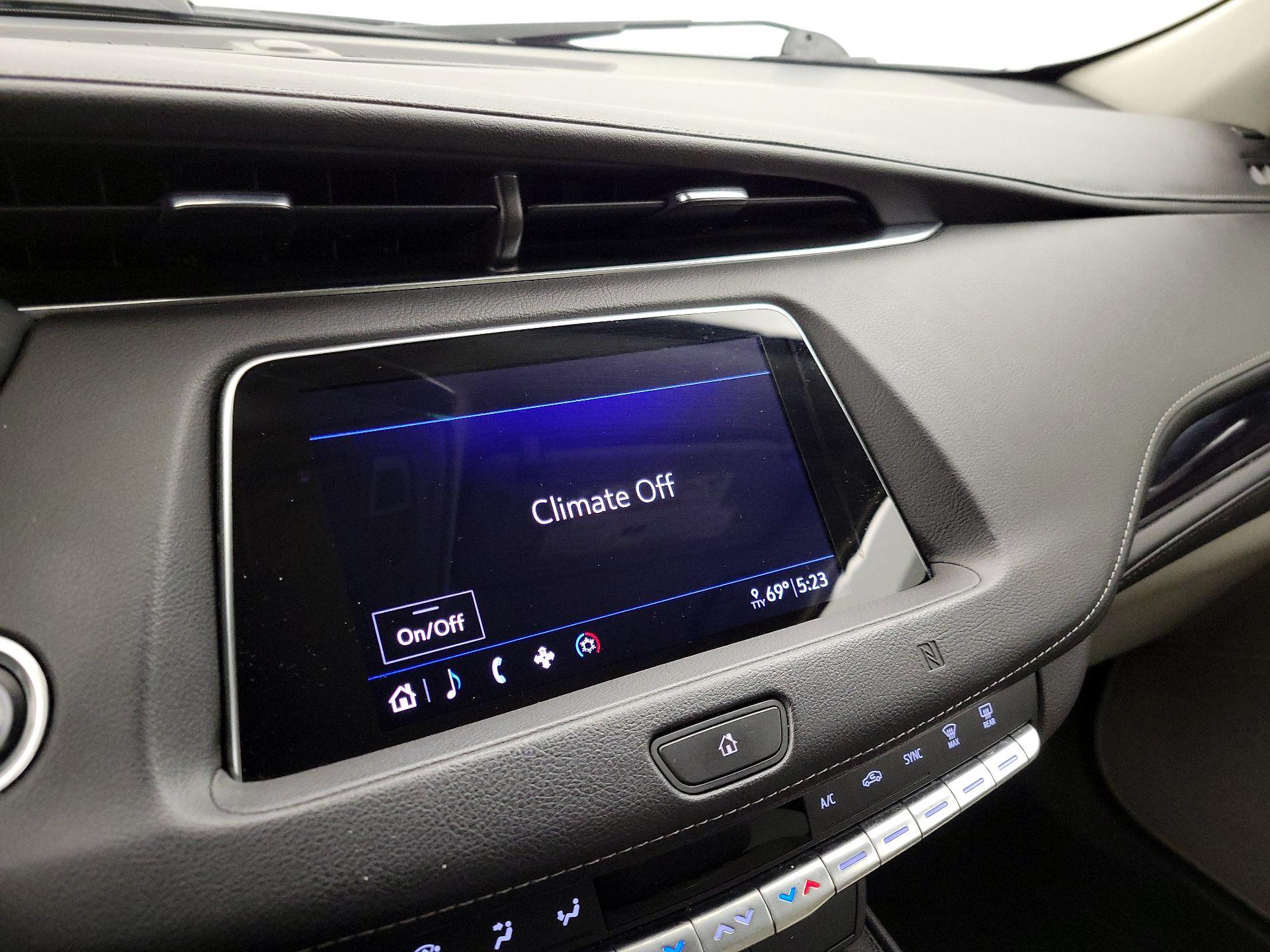 Thumbnail: 2020 Cadillac XT4 - 15