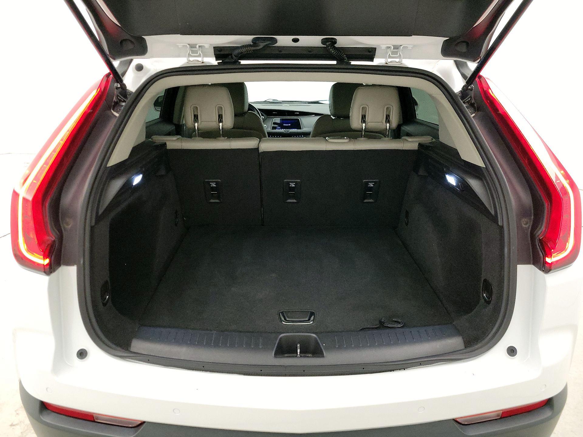 Thumbnail: 2020 Cadillac XT4 - 20