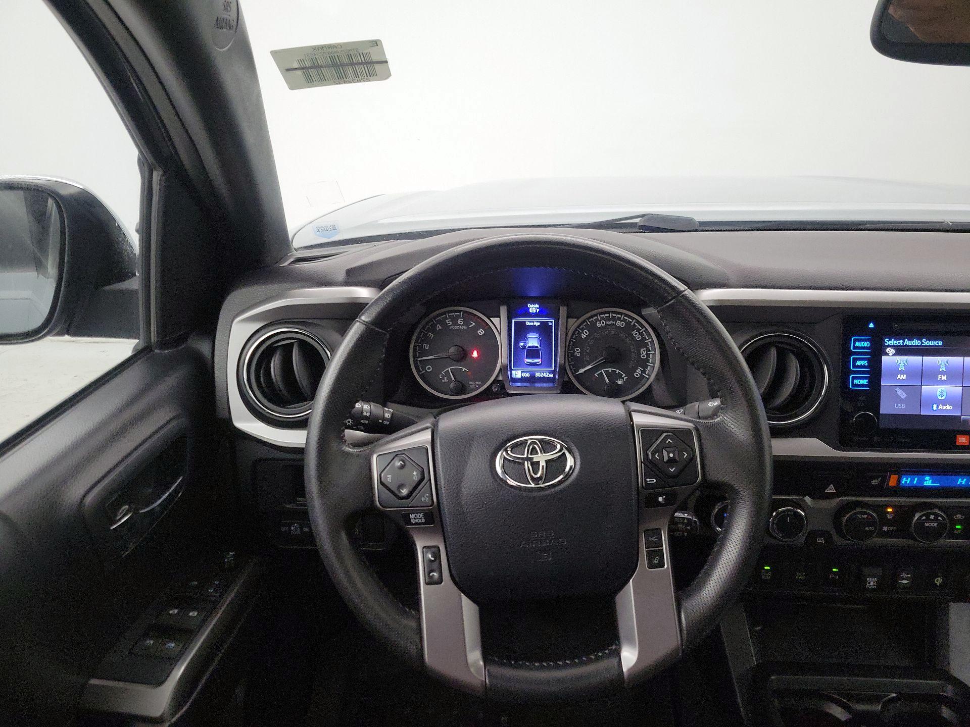 Thumbnail: 2019 Toyota Tacoma - 10