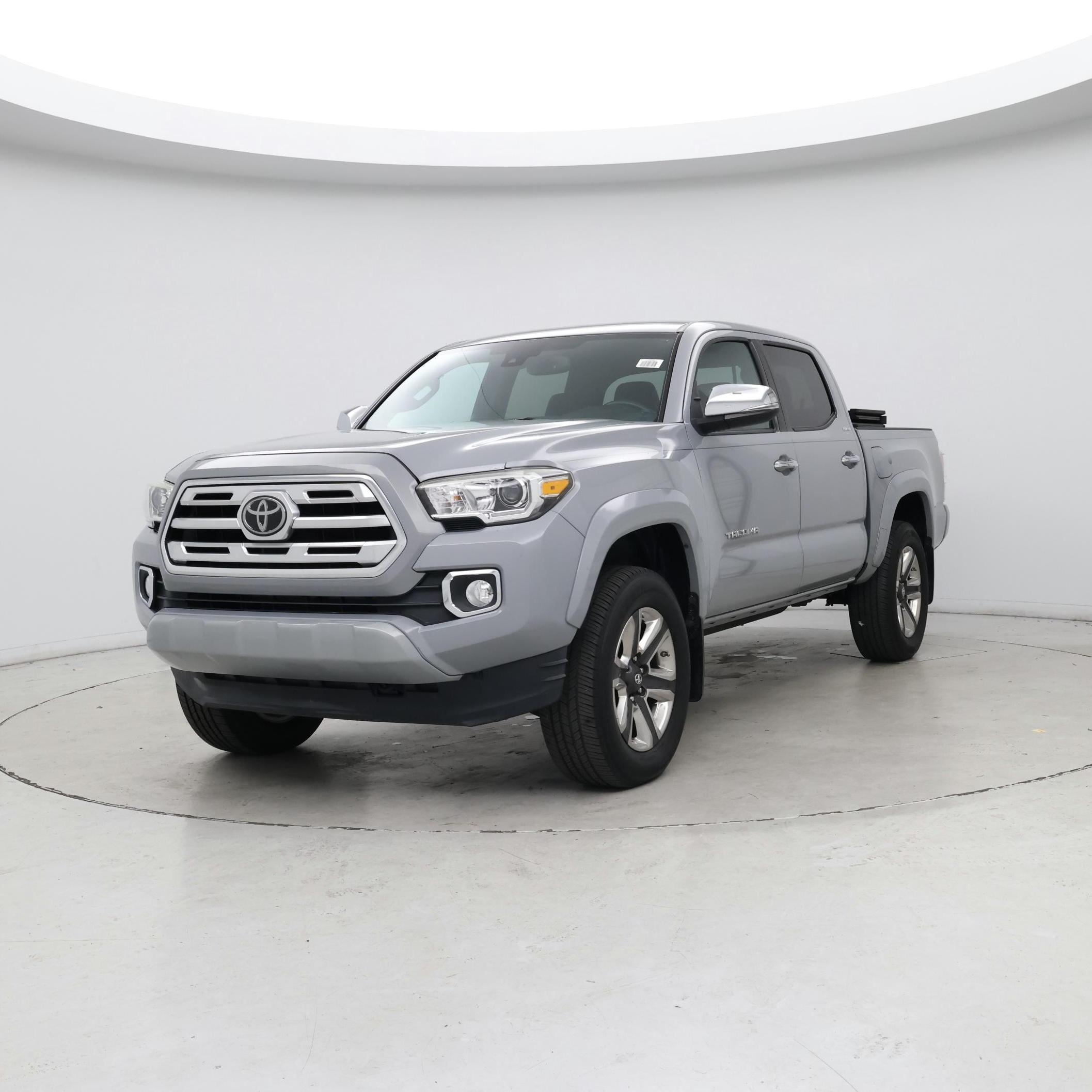 Thumbnail: 2019 Toyota Tacoma - 4