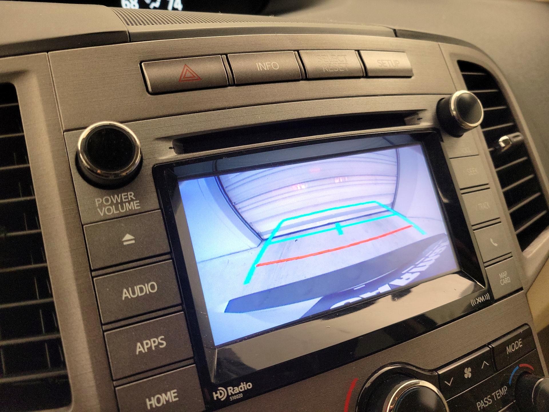 Thumbnail: 2015 Toyota Venza - 15