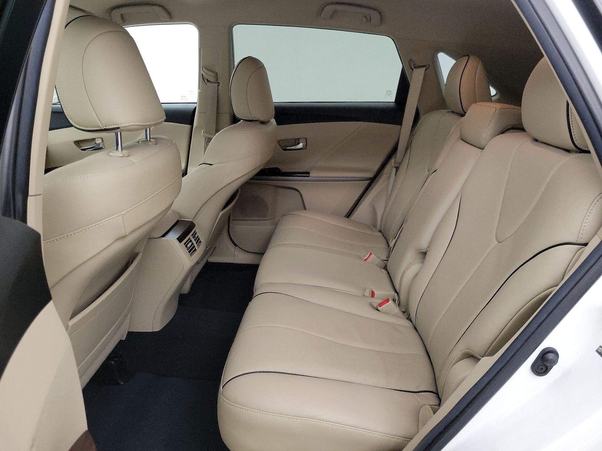 Thumbnail: 2015 Toyota Venza - 20