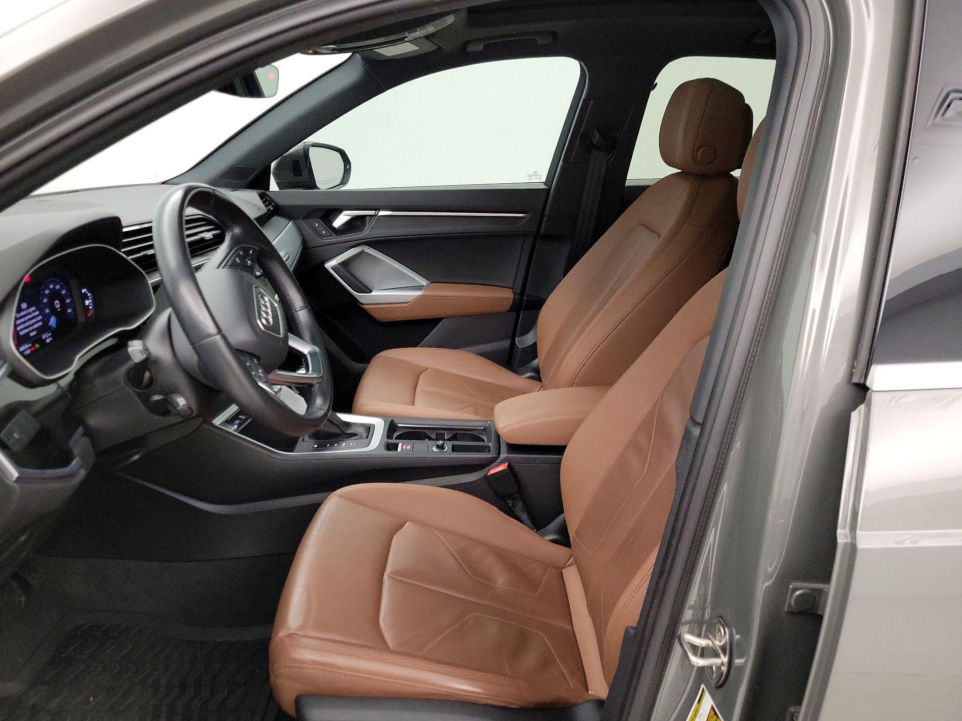 Thumbnail: 2021 Audi Q3 - 11