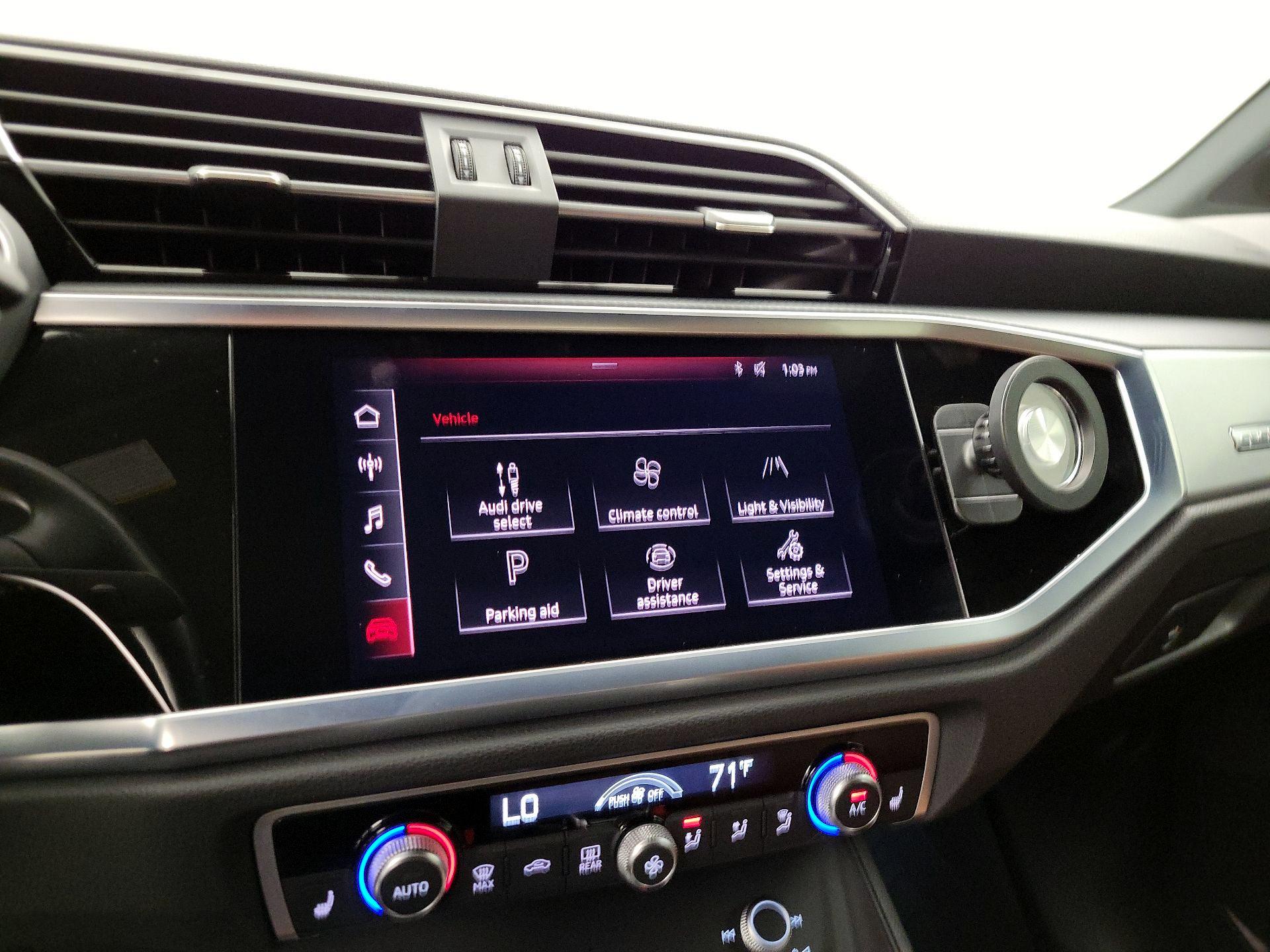 Thumbnail: 2021 Audi Q3 - 15