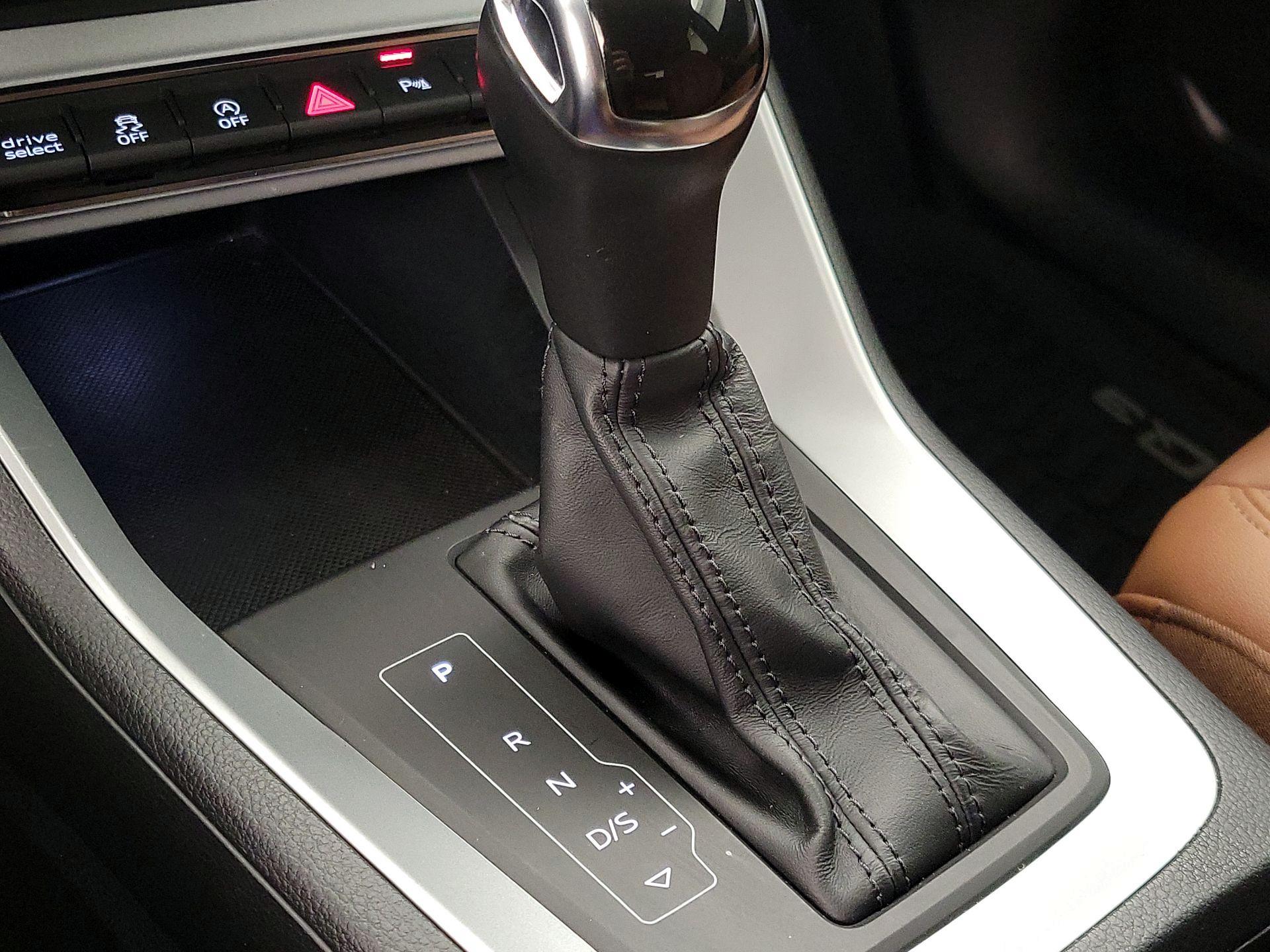 Thumbnail: 2021 Audi Q3 - 17