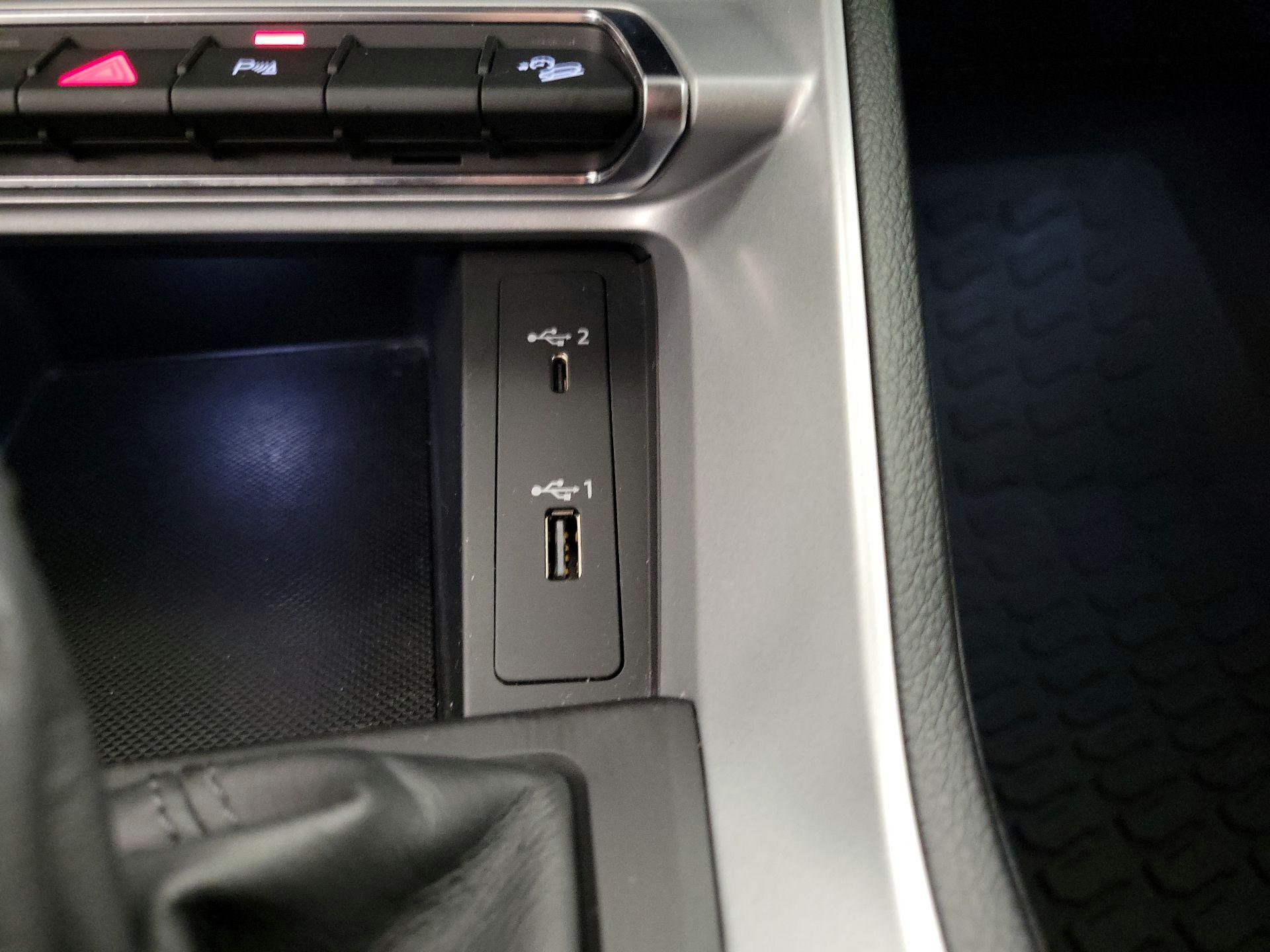 Thumbnail: 2021 Audi Q3 - 18