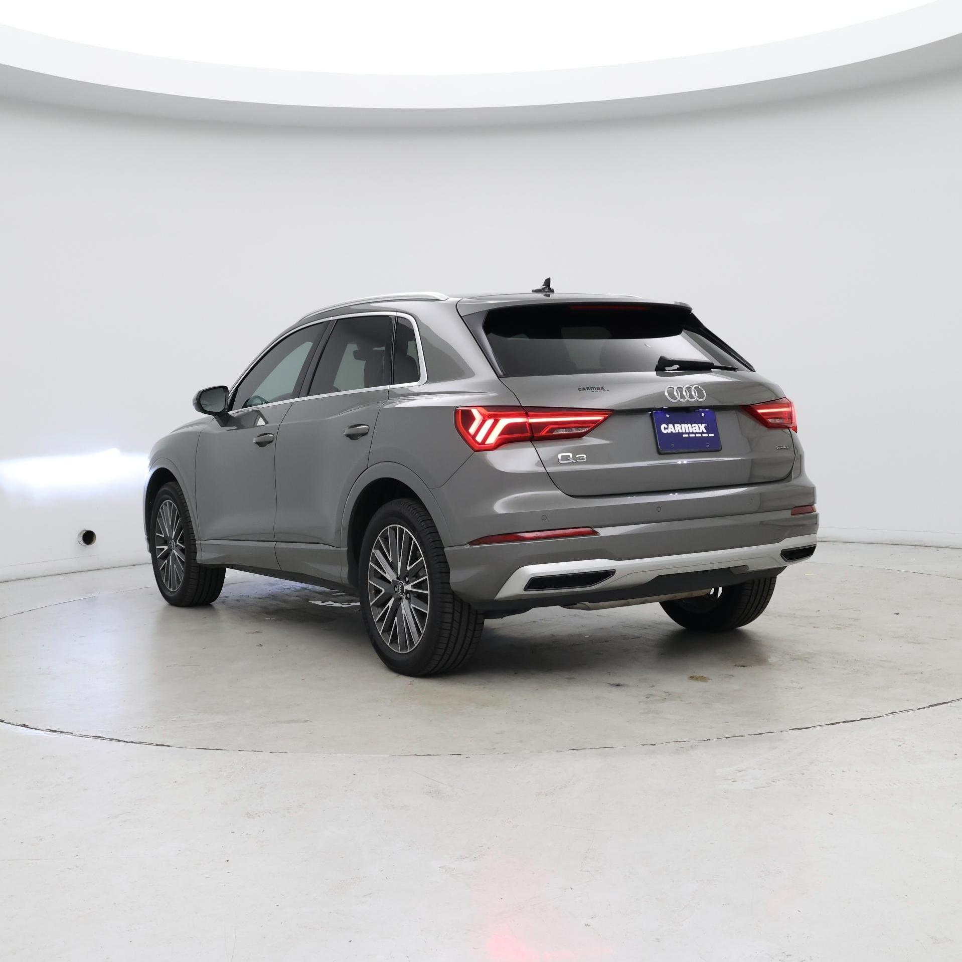 Thumbnail: 2021 Audi Q3 - 2