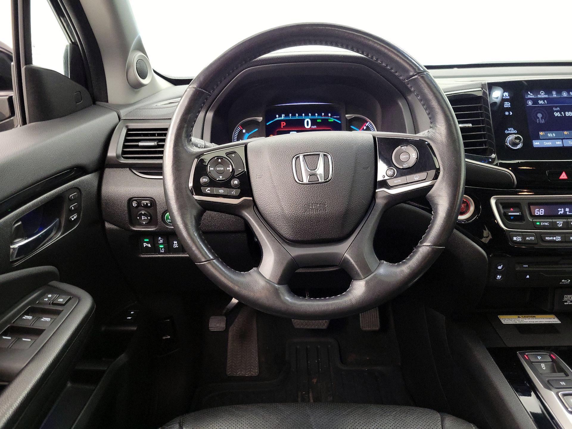 Thumbnail: 2019 Honda Pilot - 10