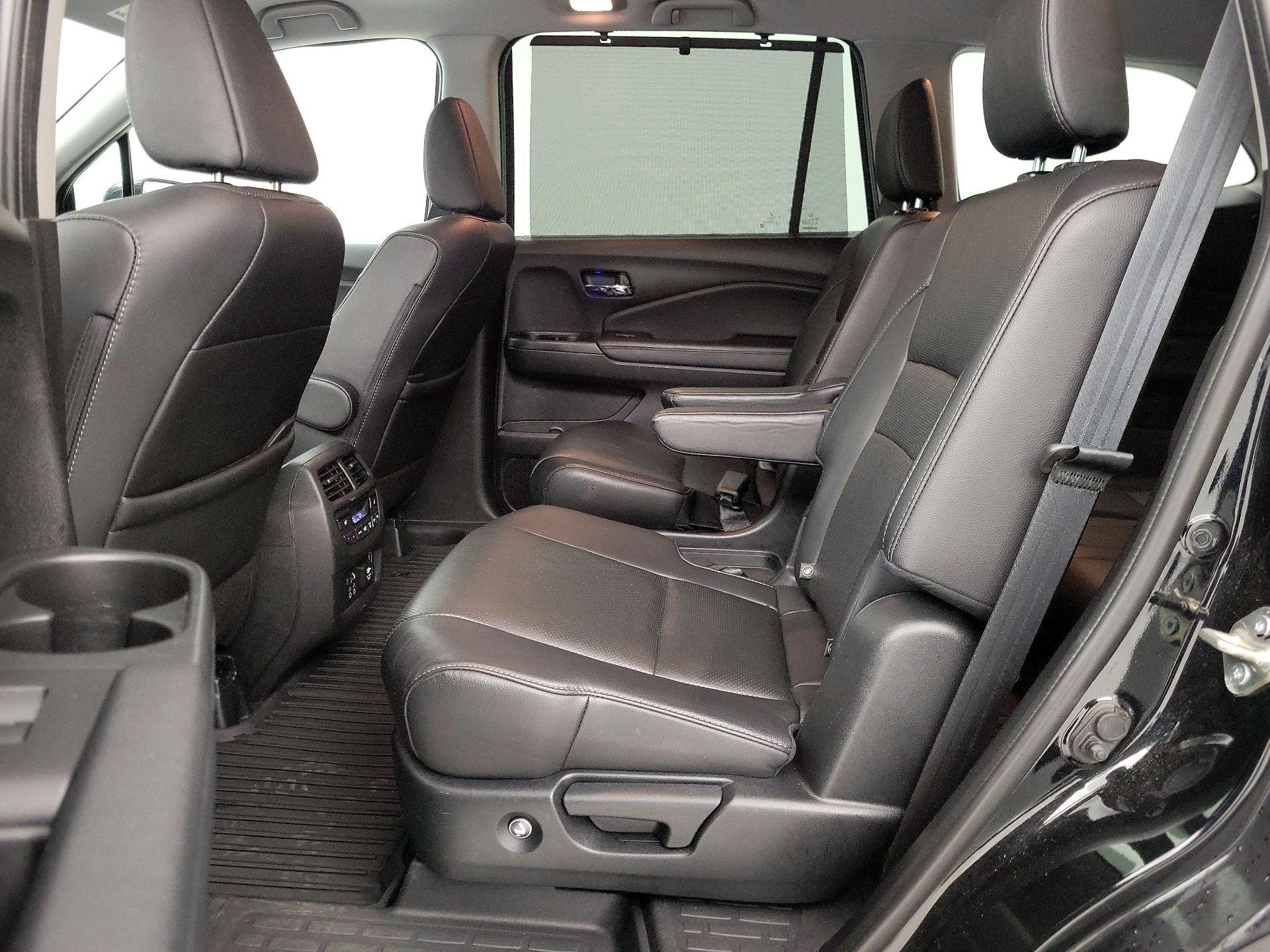 Thumbnail: 2019 Honda Pilot - 20