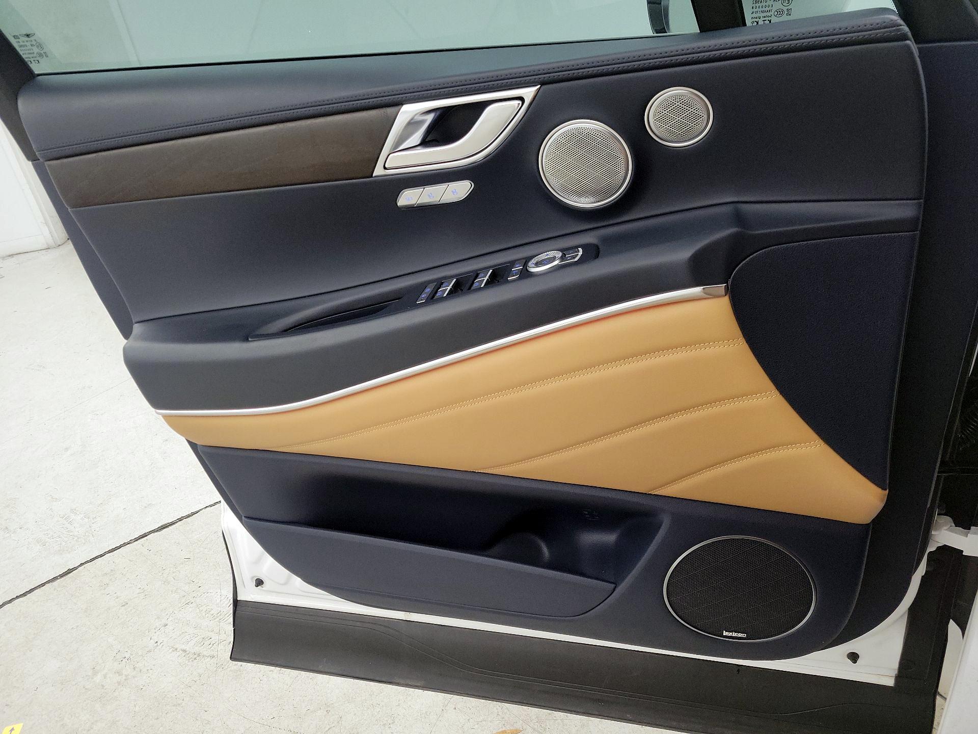 Thumbnail: 2022 Genesis GV80 - 12