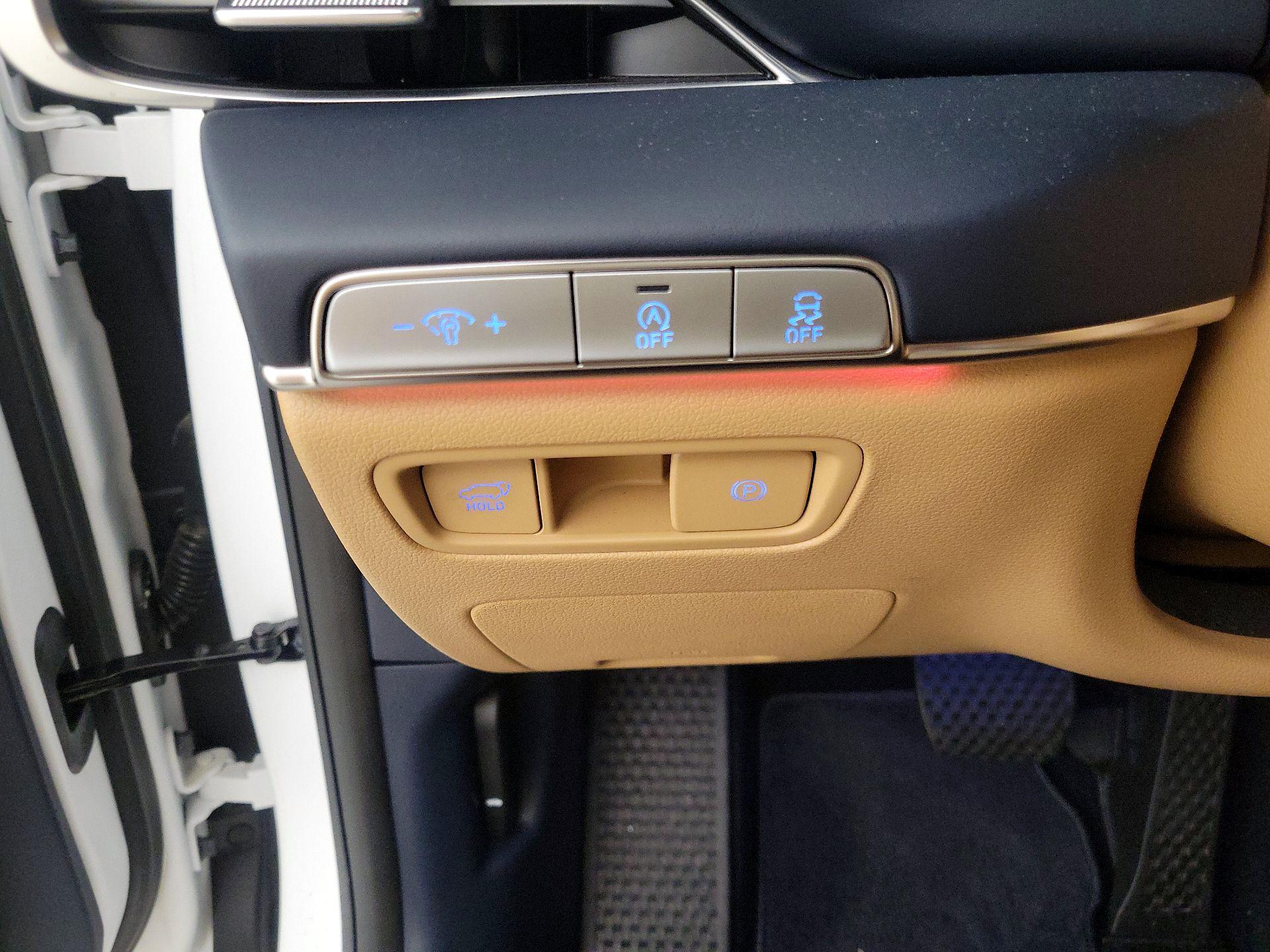 Thumbnail: 2022 Genesis GV80 - 13