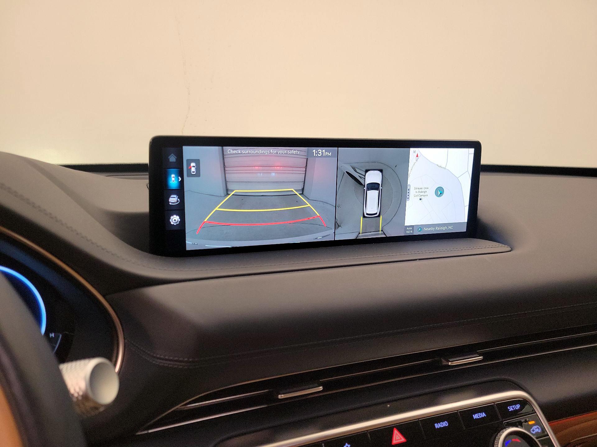 Thumbnail: 2022 Genesis GV80 - 14