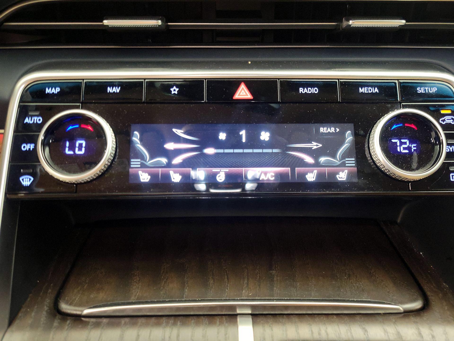 Thumbnail: 2022 Genesis GV80 - 16