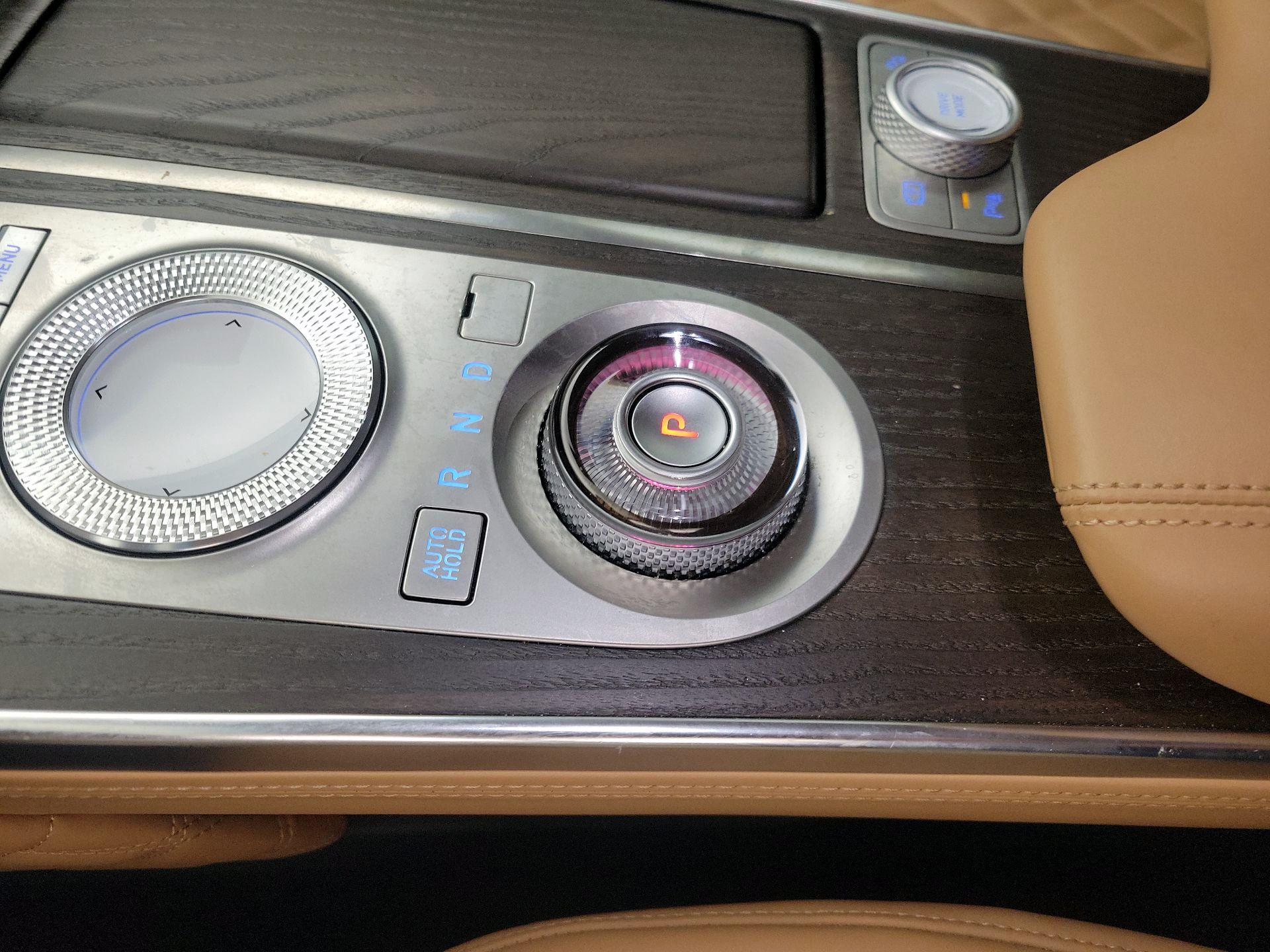 Thumbnail: 2022 Genesis GV80 - 17