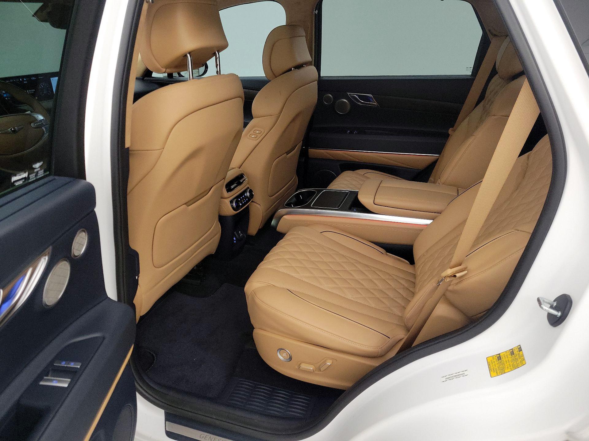 Thumbnail: 2022 Genesis GV80 - 20