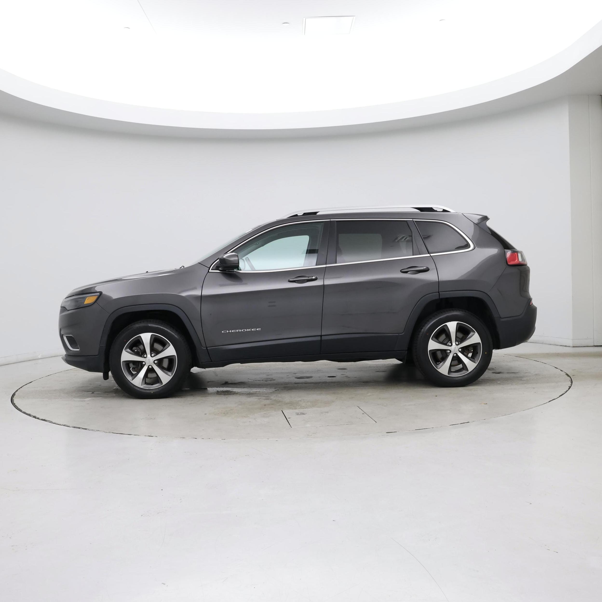 Thumbnail: 2020 Jeep Cherokee - 3