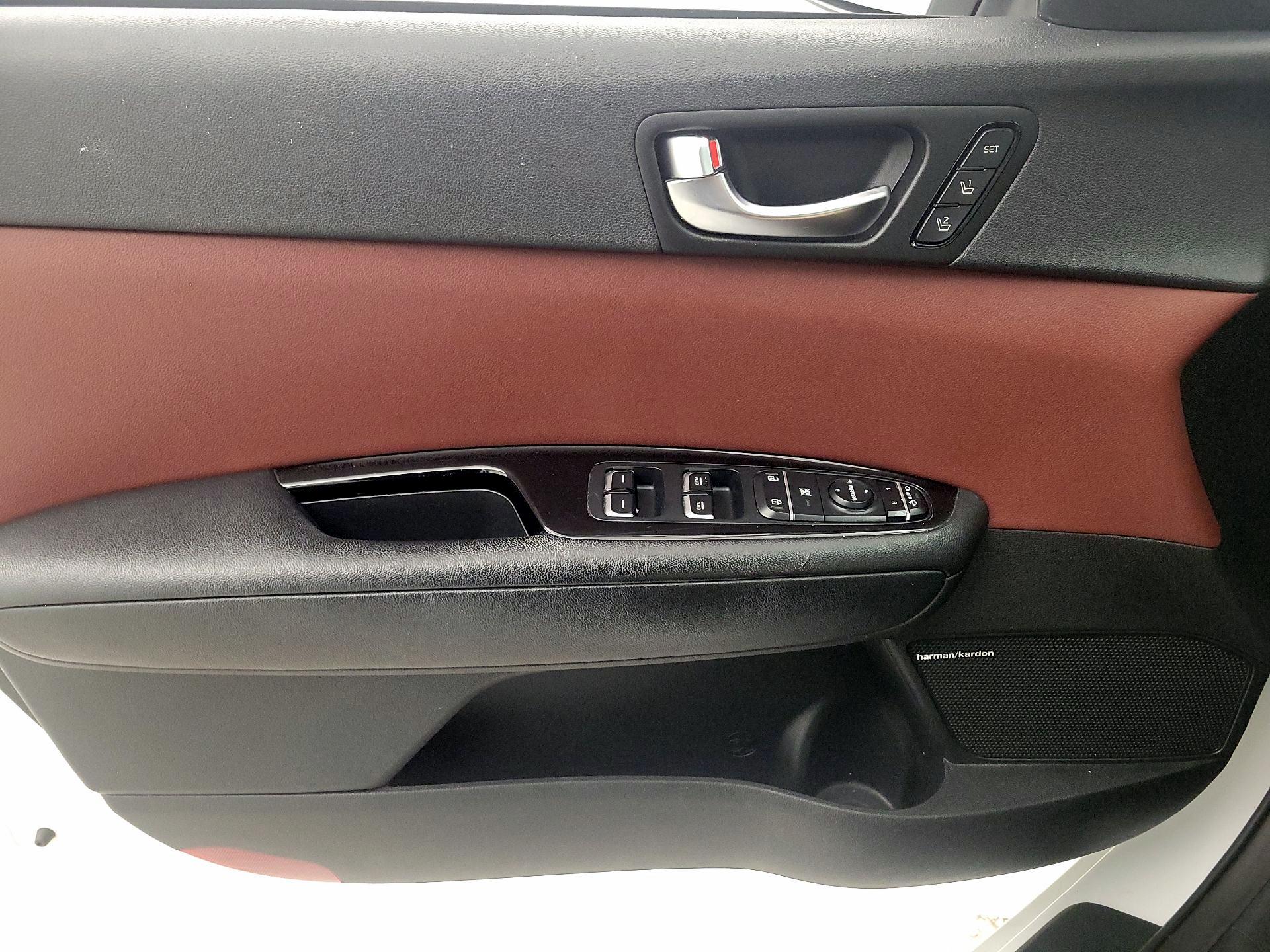 Thumbnail: 2016 Kia Optima - 12