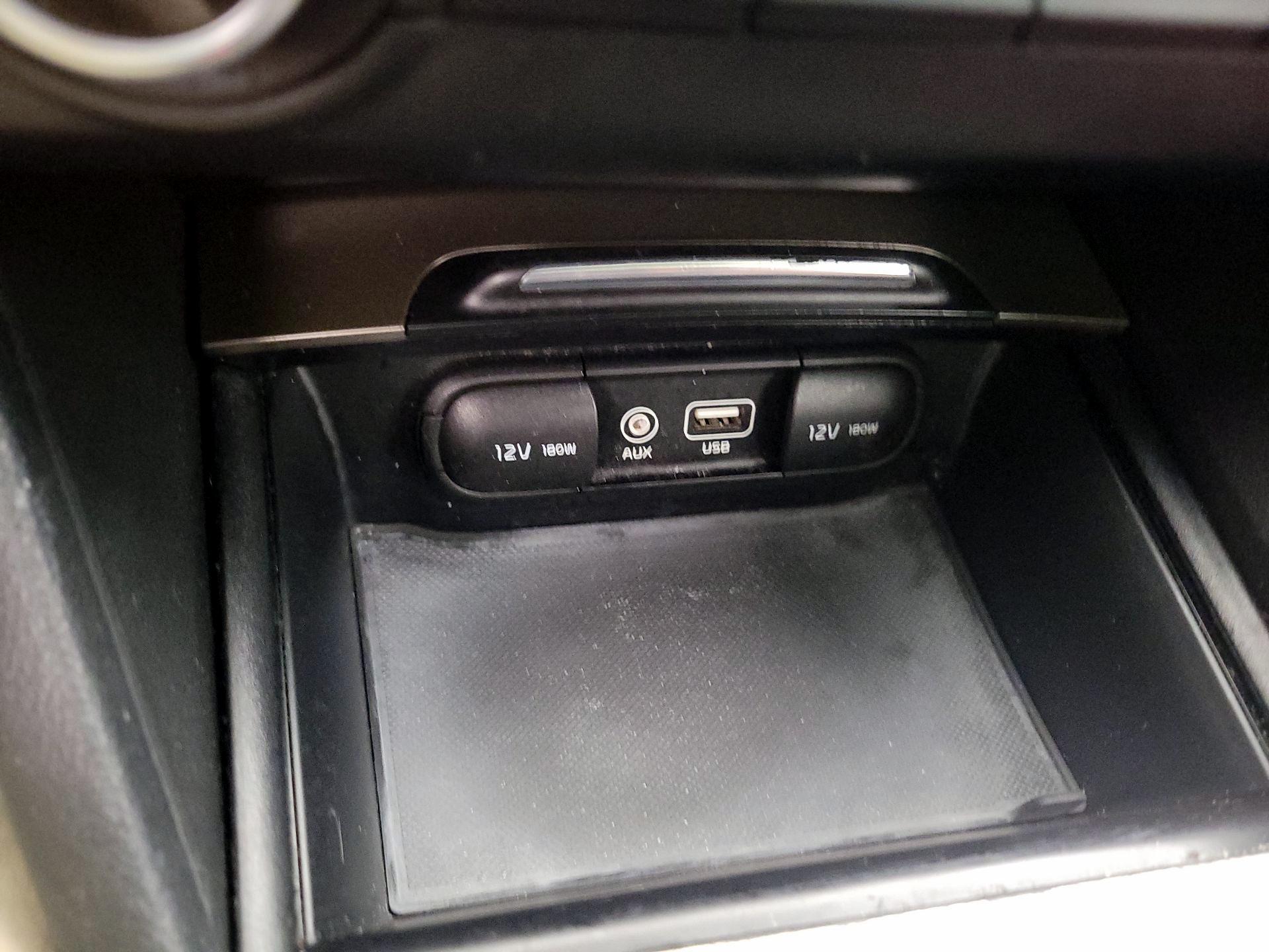 Thumbnail: 2016 Kia Optima - 18