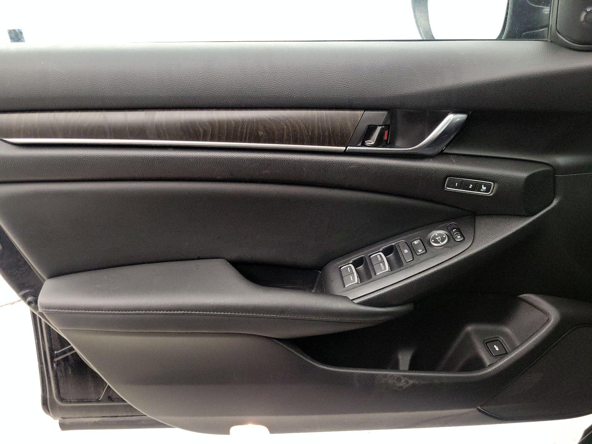 Thumbnail: 2019 Honda Accord - 12