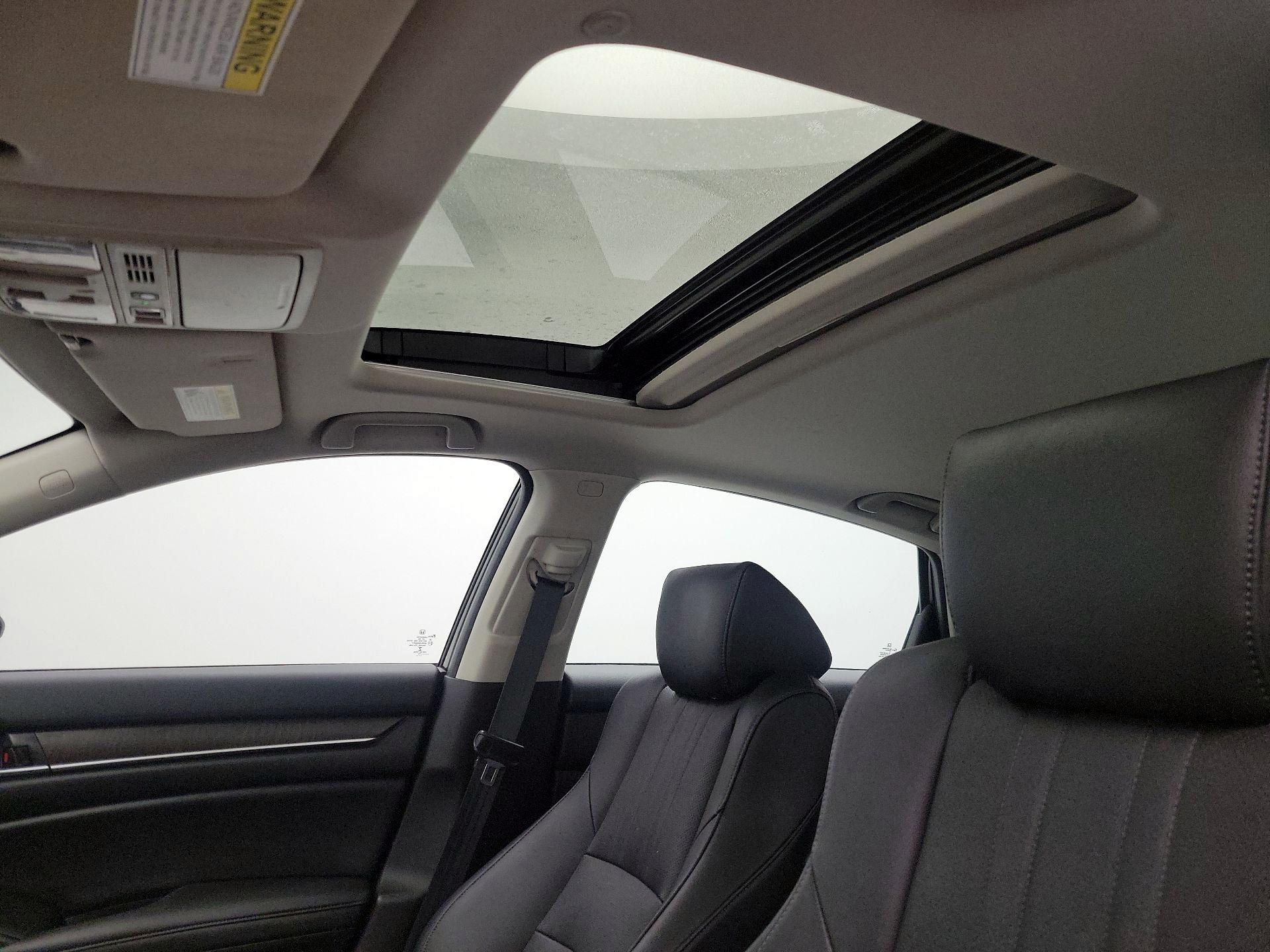 Thumbnail: 2019 Honda Accord - 20