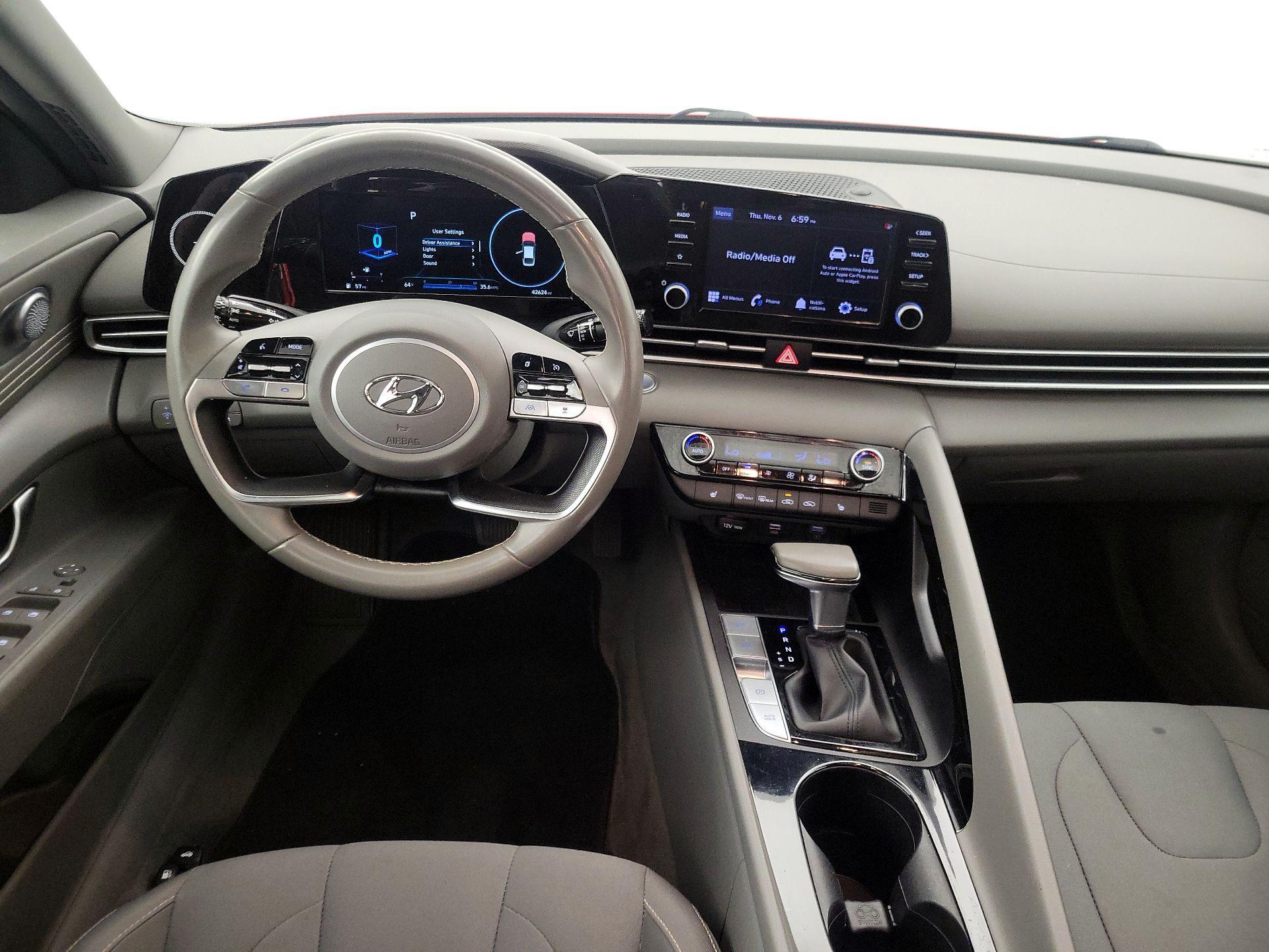 Thumbnail: 2022 Hyundai Elantra - 9