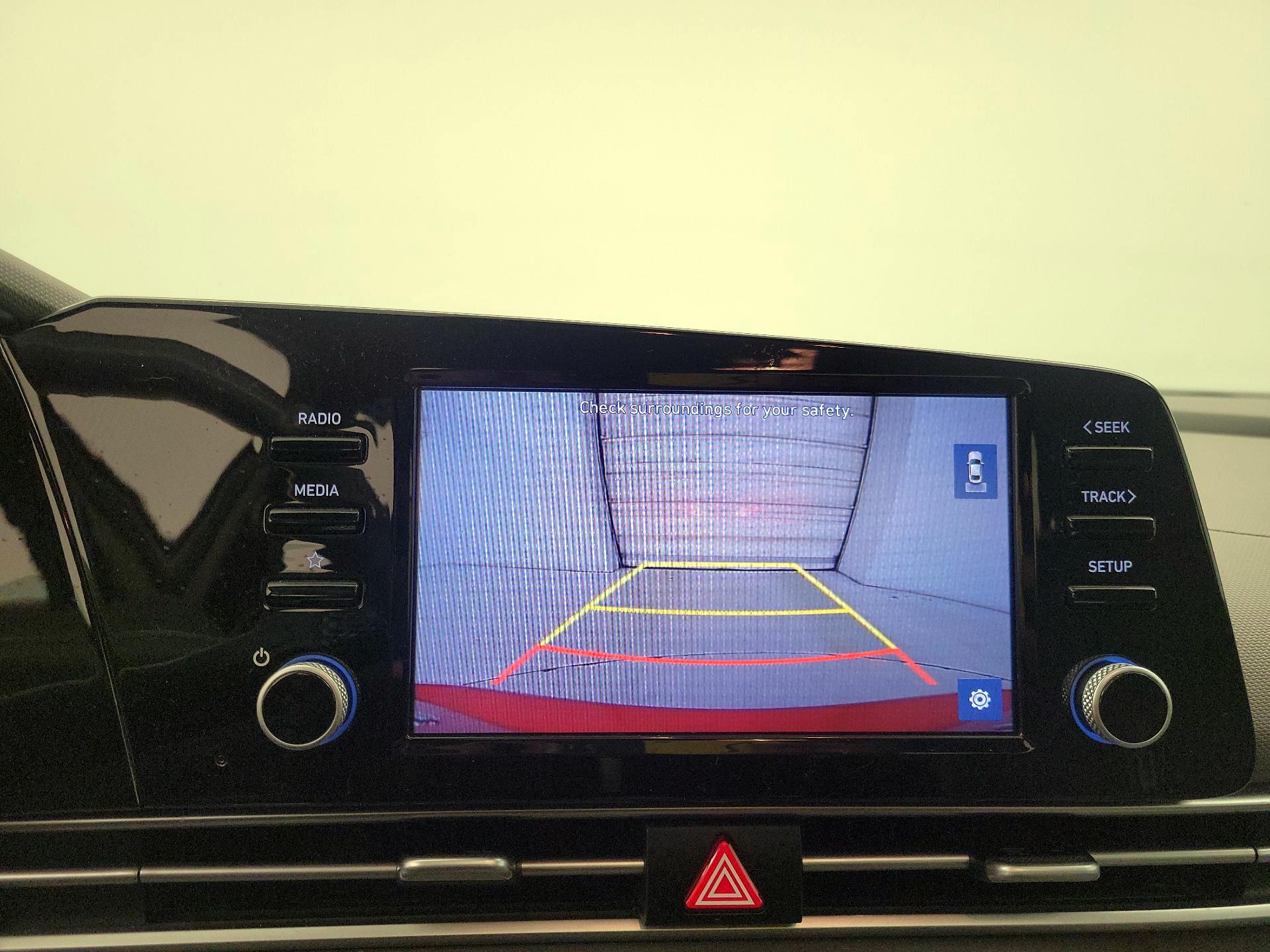 Thumbnail: 2022 Hyundai Elantra - 14