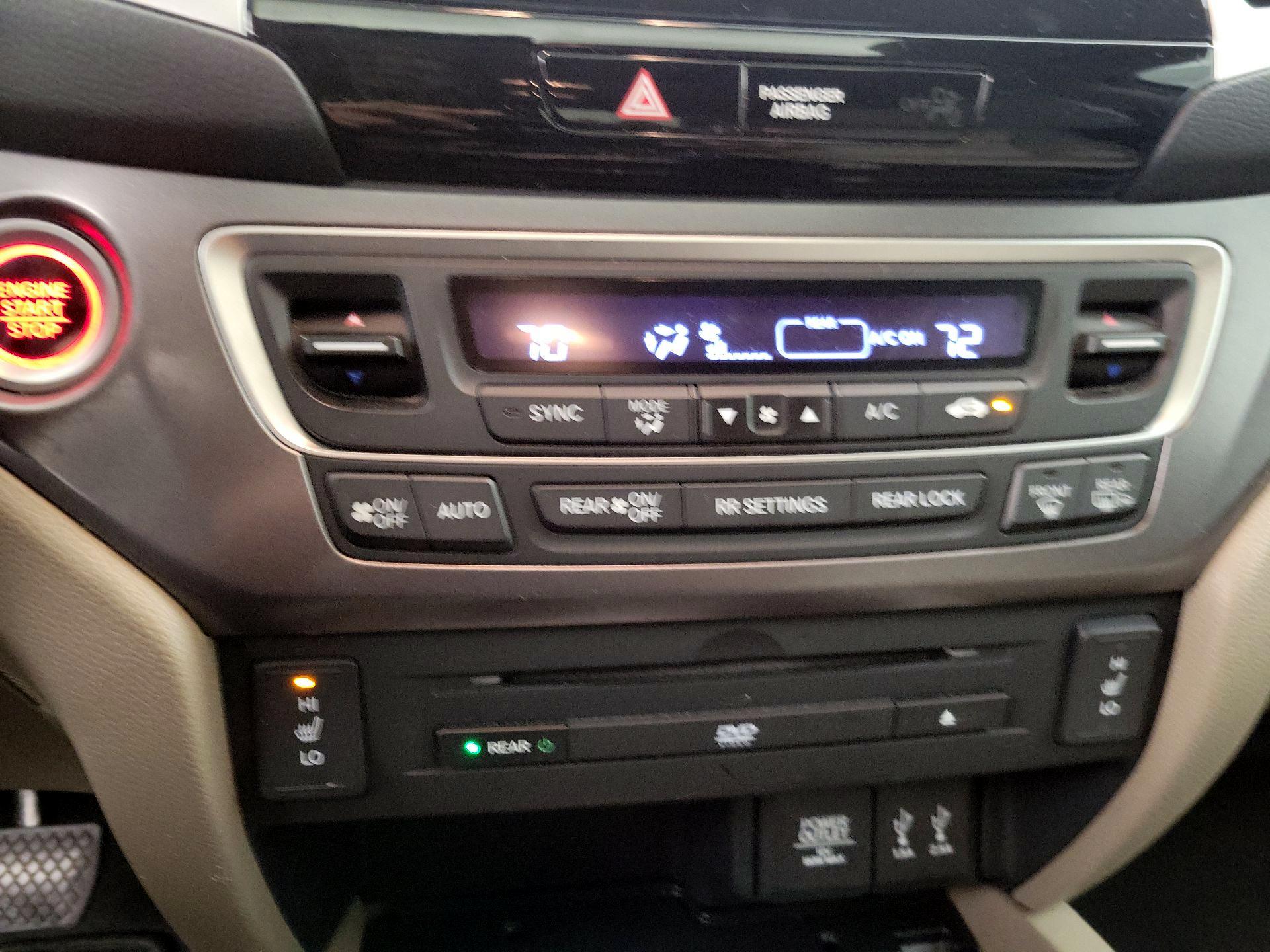 Thumbnail: 2016 Honda Pilot - 16