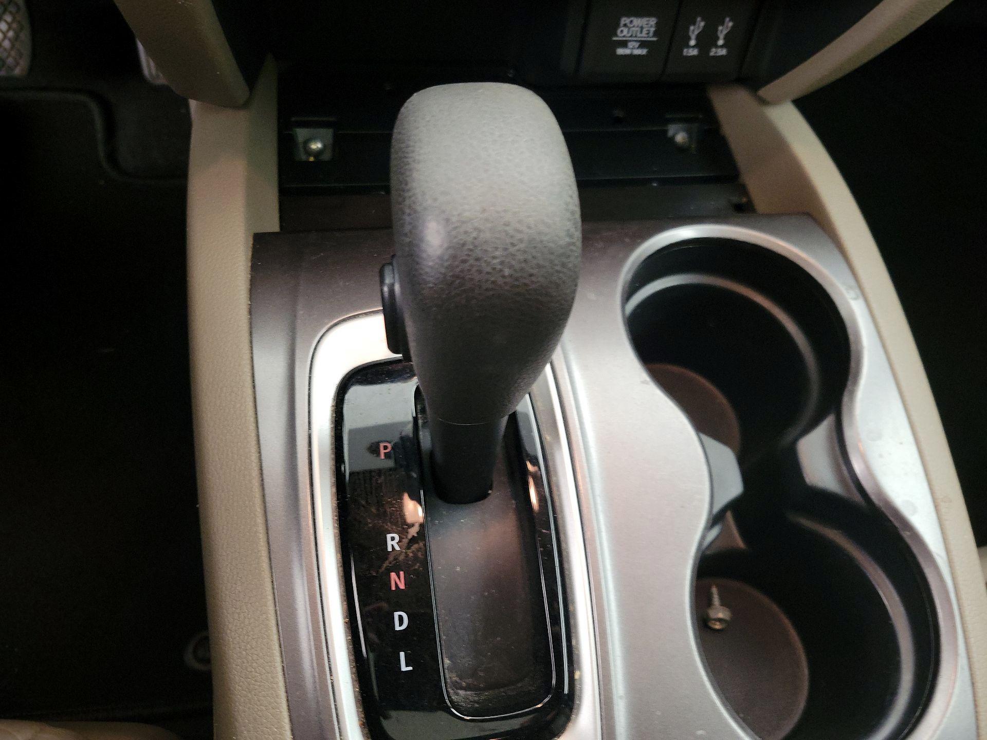 Thumbnail: 2016 Honda Pilot - 17