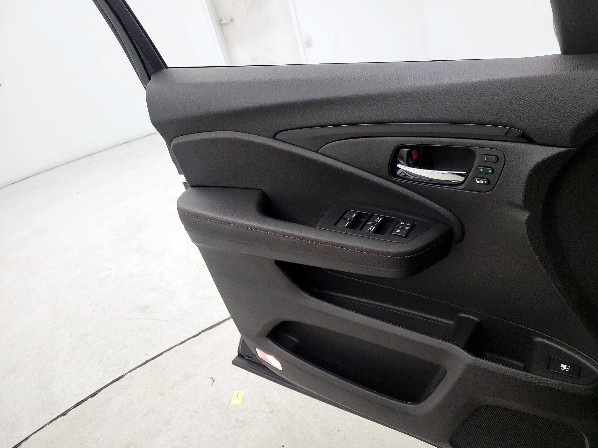 Thumbnail: 2025 Honda Ridgeline - 12