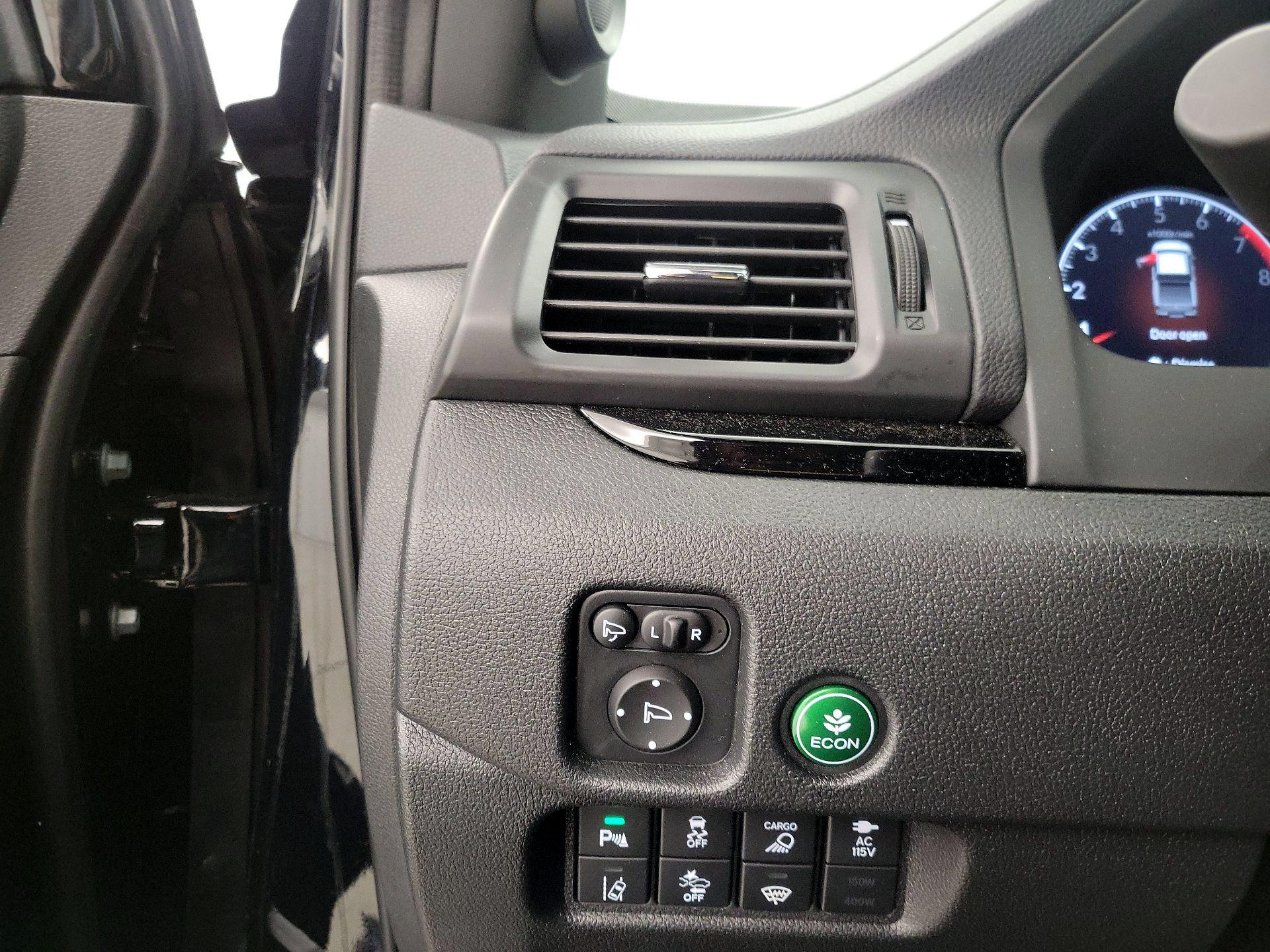 Thumbnail: 2025 Honda Ridgeline - 13