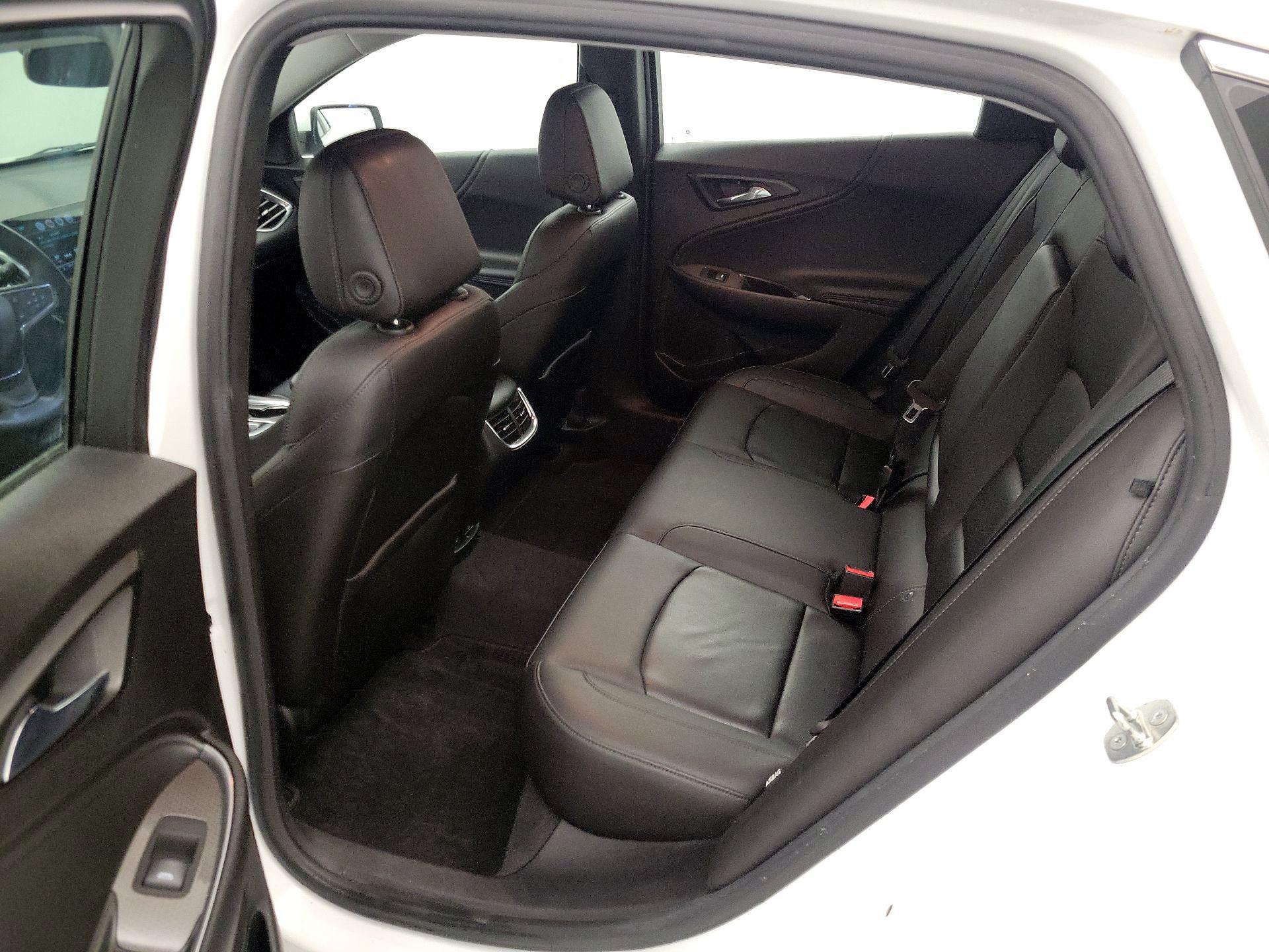 Thumbnail: 2017 Chevrolet Malibu - 19