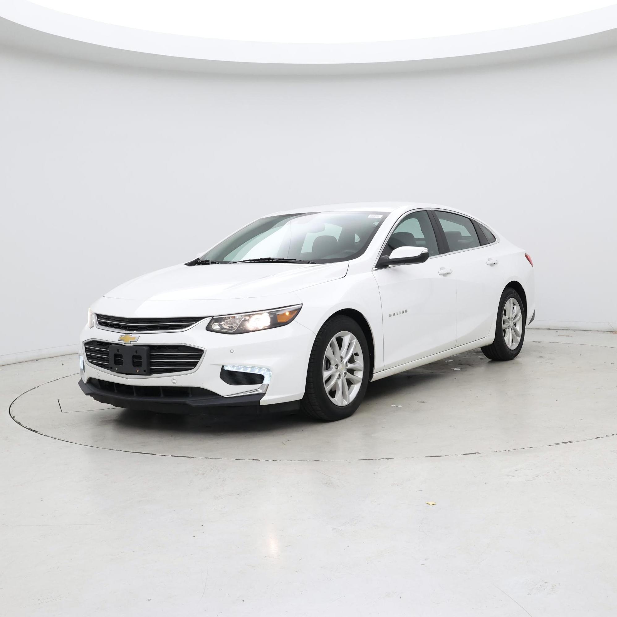 Thumbnail: 2017 Chevrolet Malibu - 4