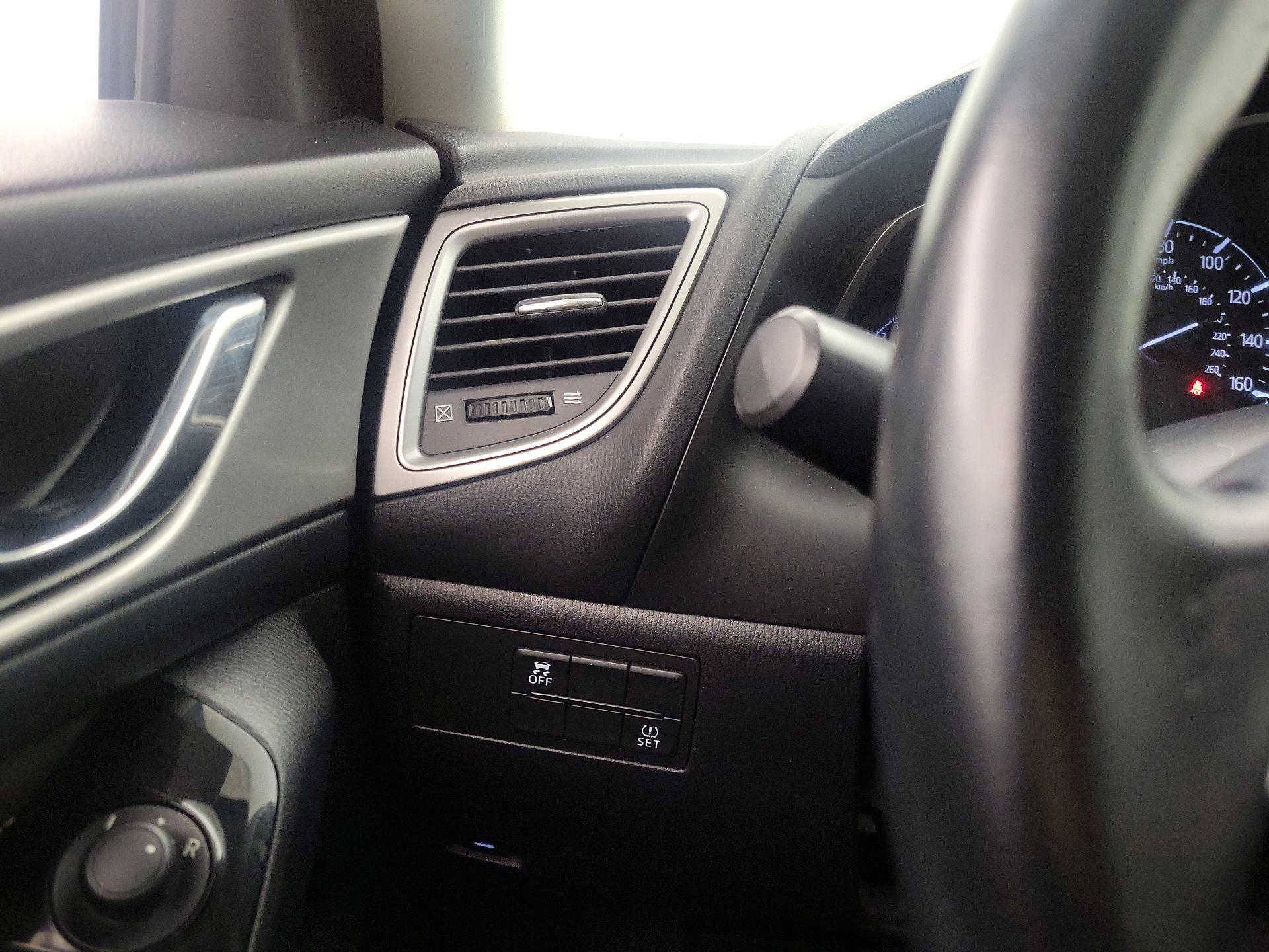 Thumbnail: 2018 Mazda Mazda3 - 13